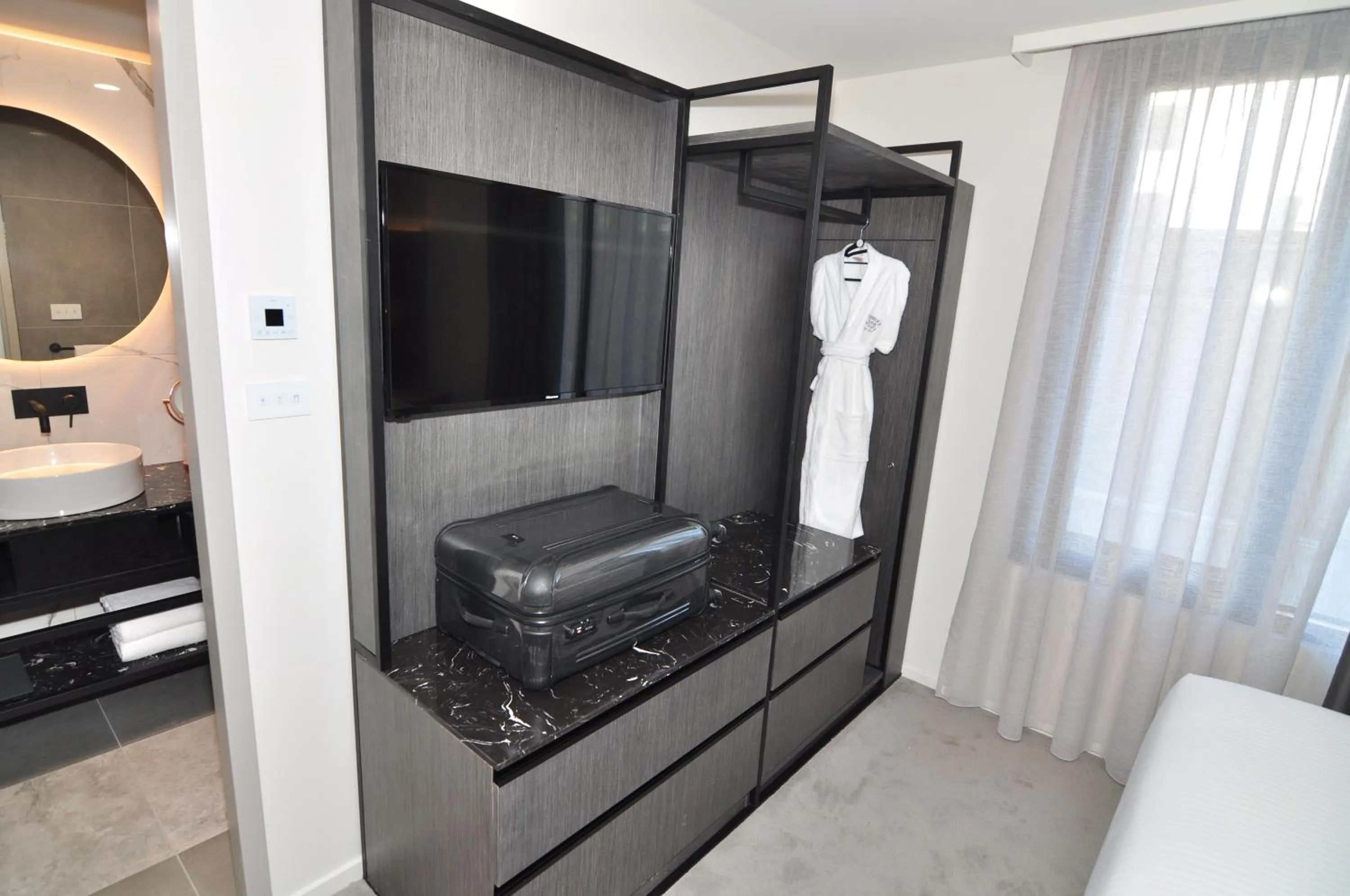 One-Bedroom Apartment in Deco Hotel Canberra