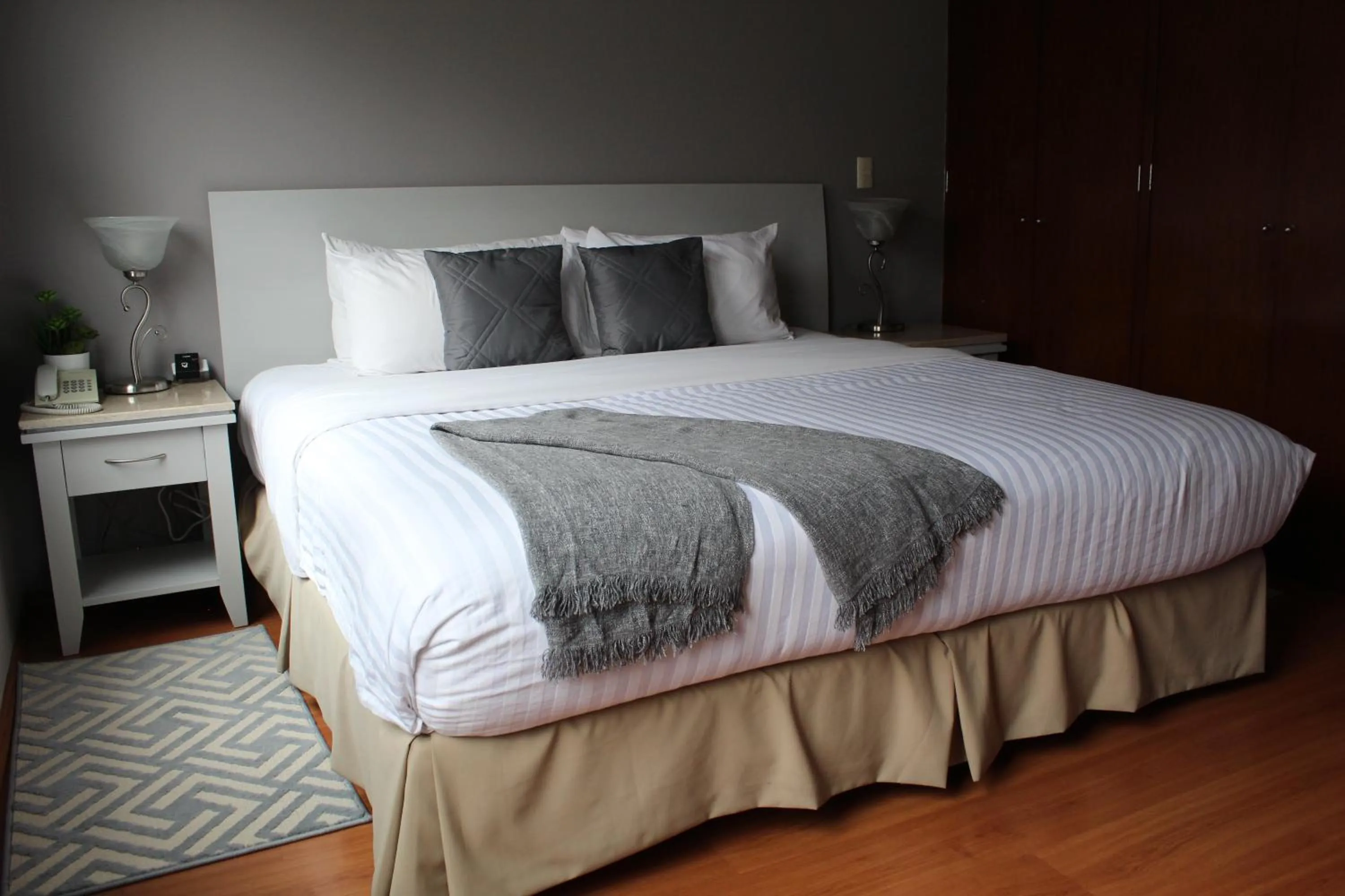 Standard King Room in Residence L´ Heritage Hipólito Taine by BlueBay