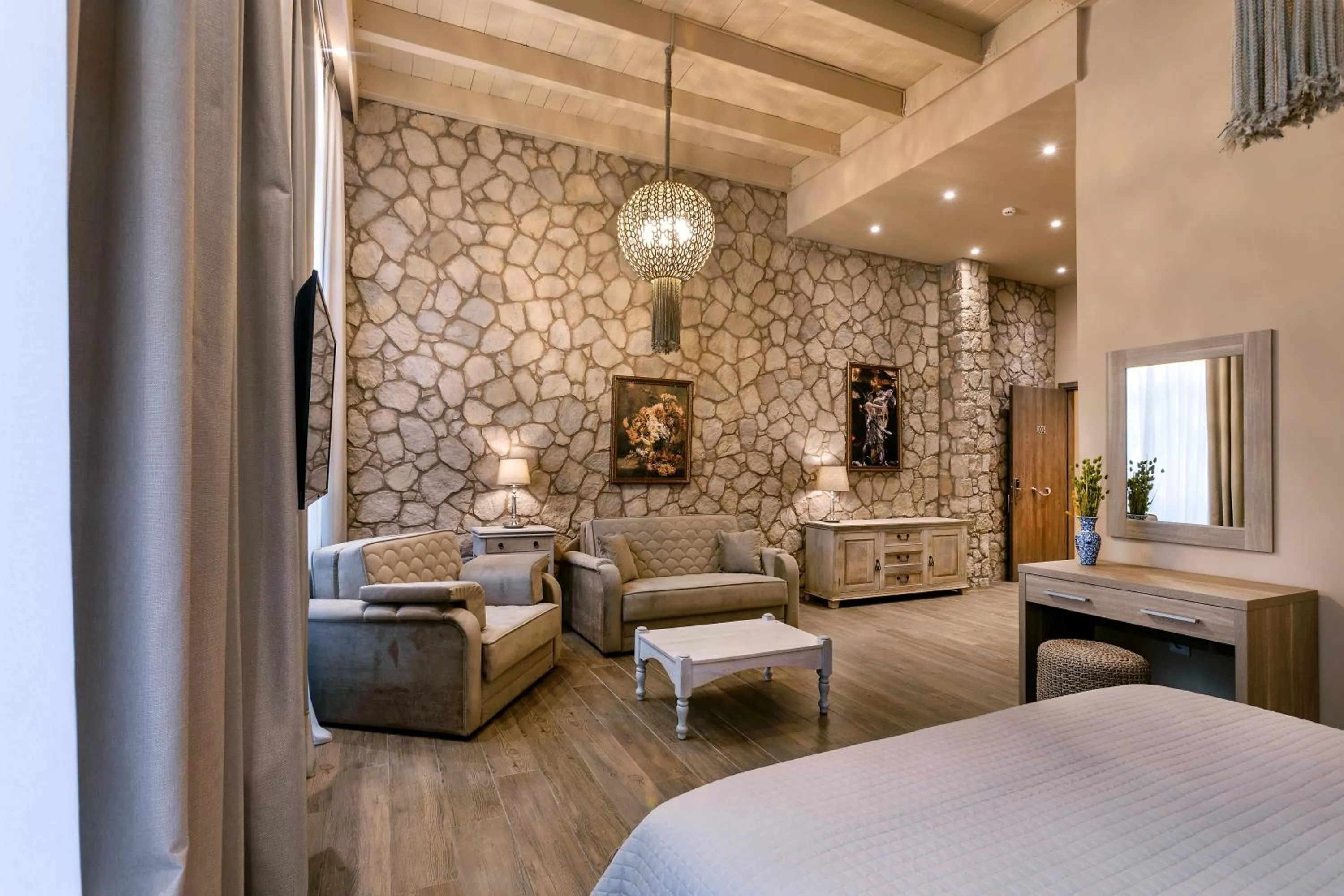 Family Suite (Clio House) in Athens Manor Houses