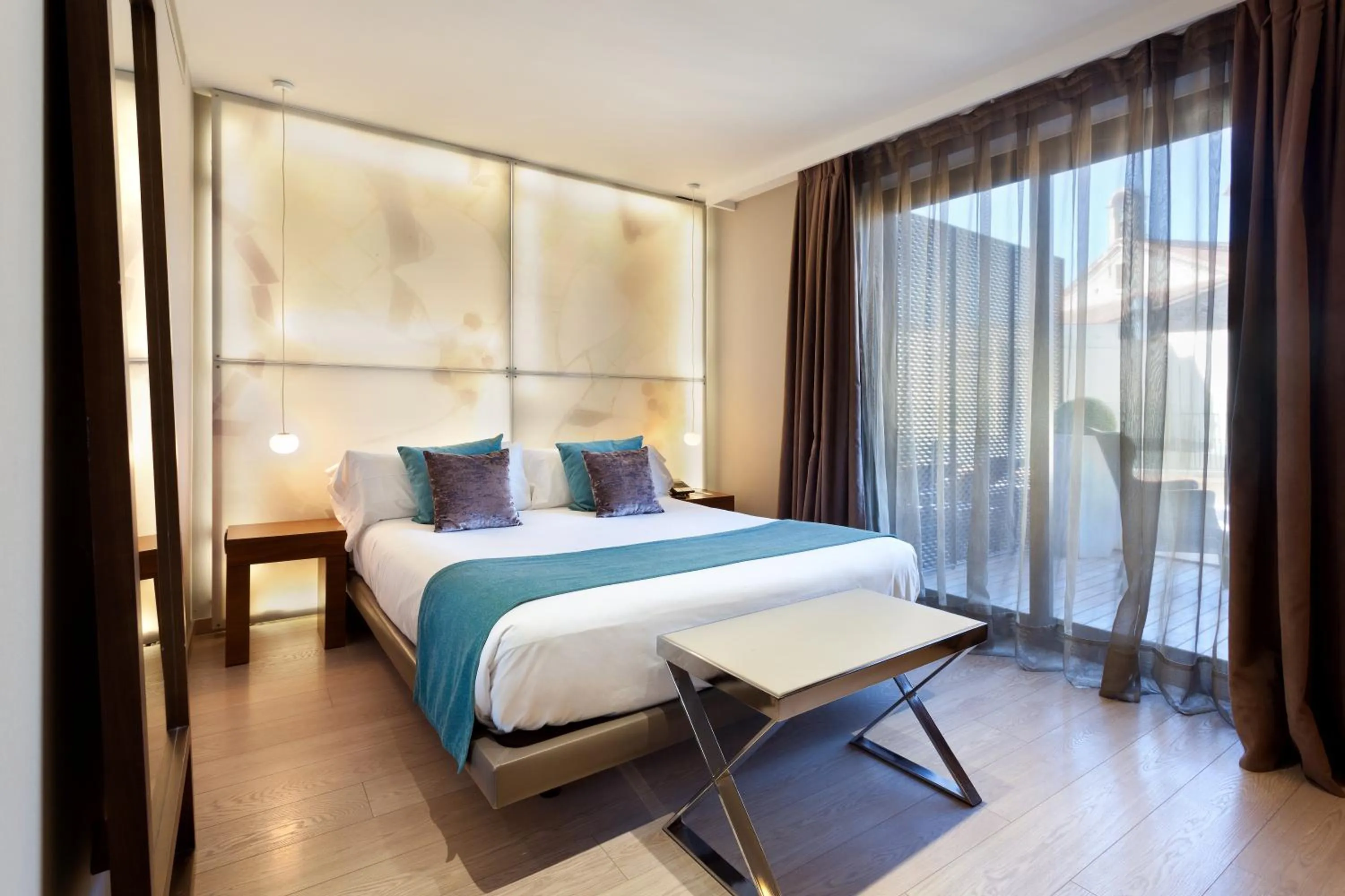 Superior Double or Twin Room with Terrace in Hotel España Ramblas
