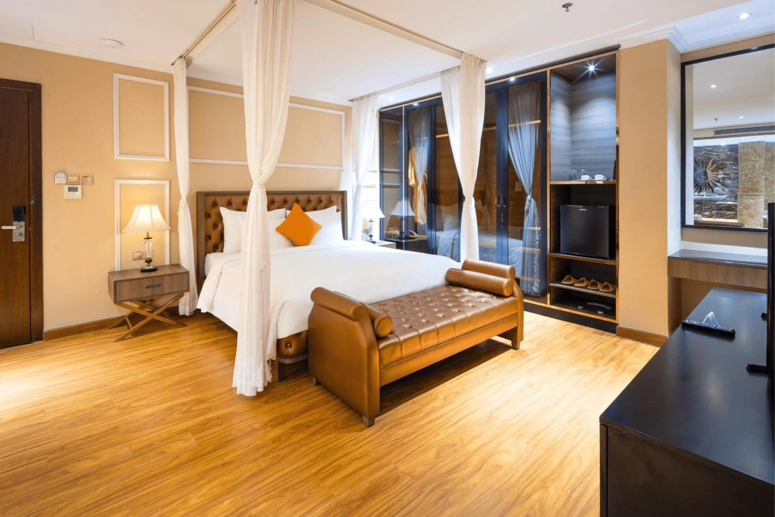 Win Suite City View - Free Mini-bar & Afternoon Tea in Winsuites Saigon Hotel