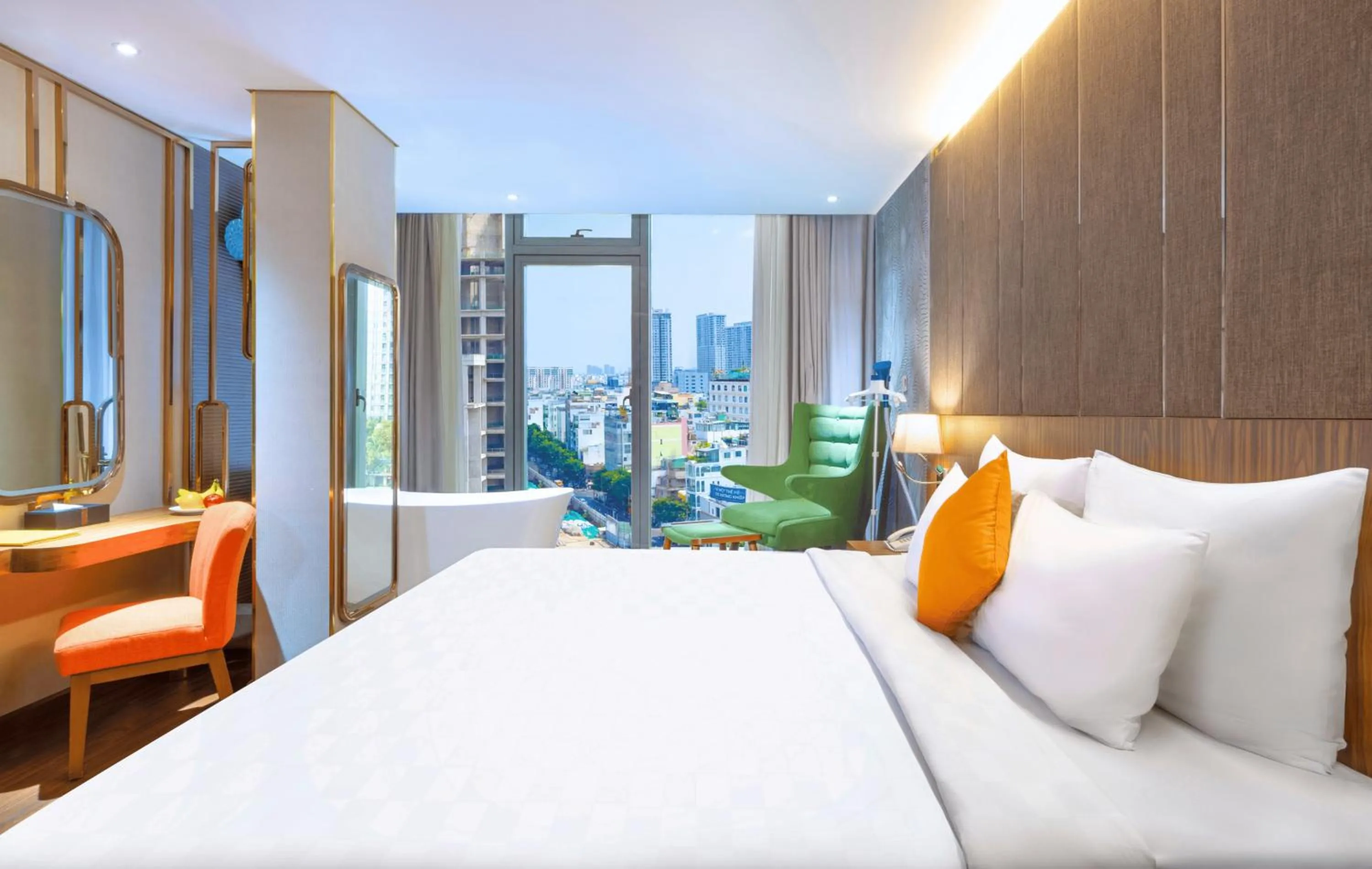 Park Suite City View - Free Mini-bar & Afternoon Tea in Winsuites Saigon Hotel