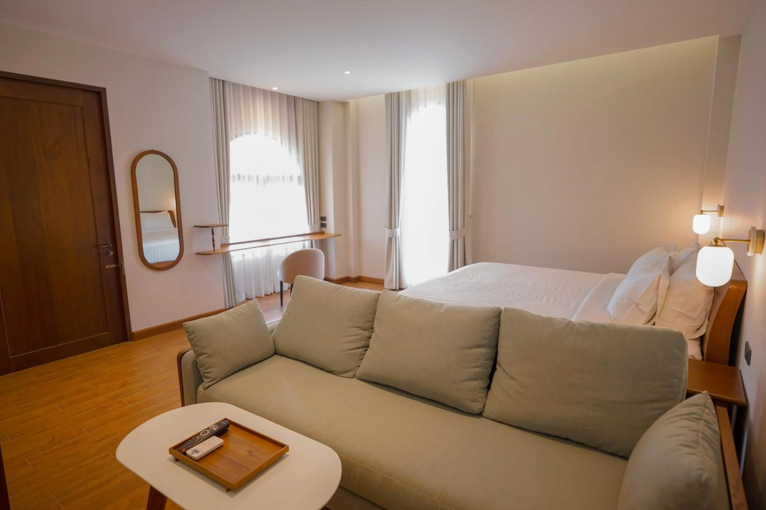 Villa Garden King Bed in Ploen Pirom