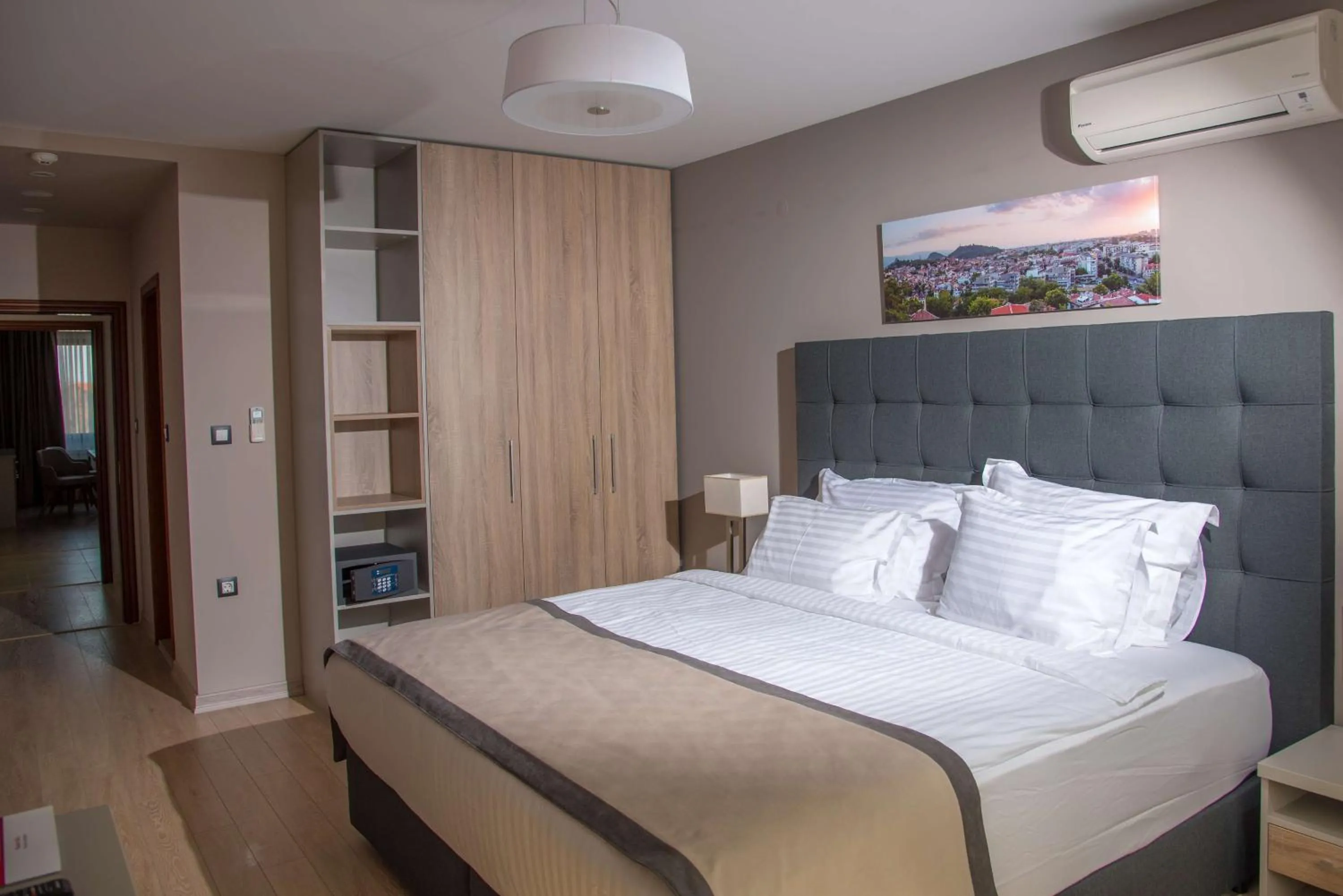 Deluxe Two-Bedroom Apartment with Balcony in Best Western Premier Plovdiv Hills