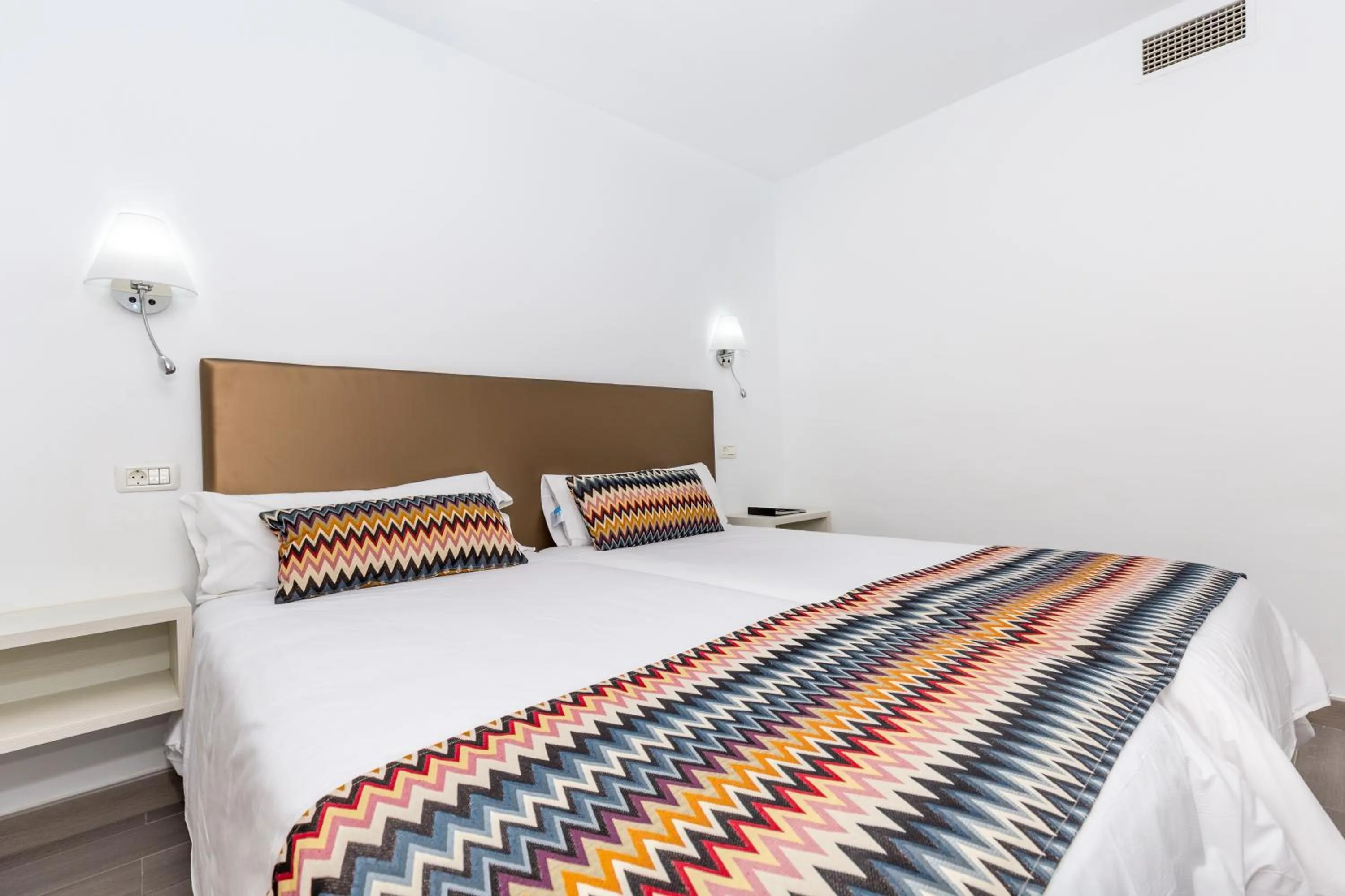 Superior Double Room in Rey Carlos