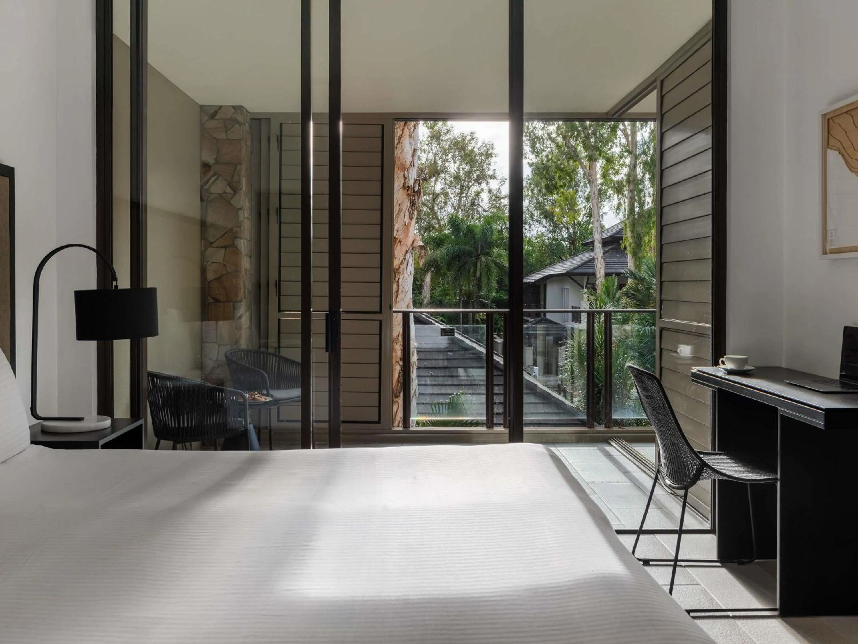 Studio Room with King Bed in Pullman Palm Cove Sea Temple Resort & Spa