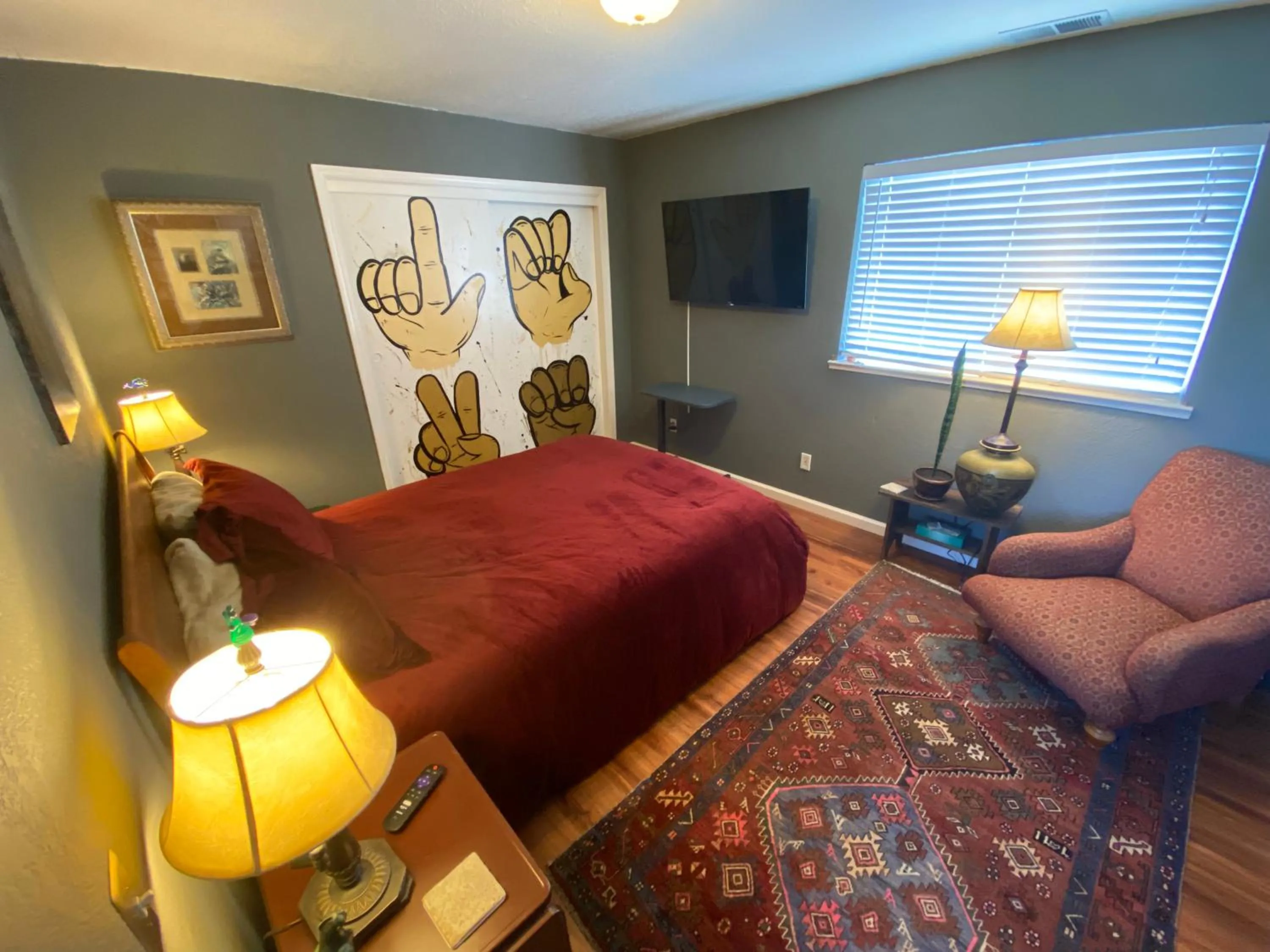 Deluxe Queen Room in My Big Art Project