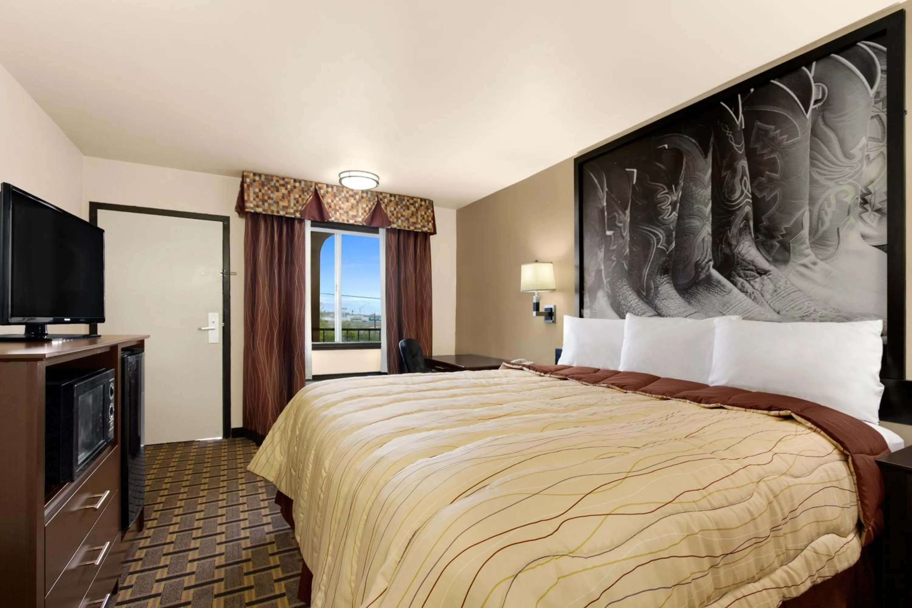 King Room - Non-Smoking in Super 8 by Wyndham Fort Worth TX