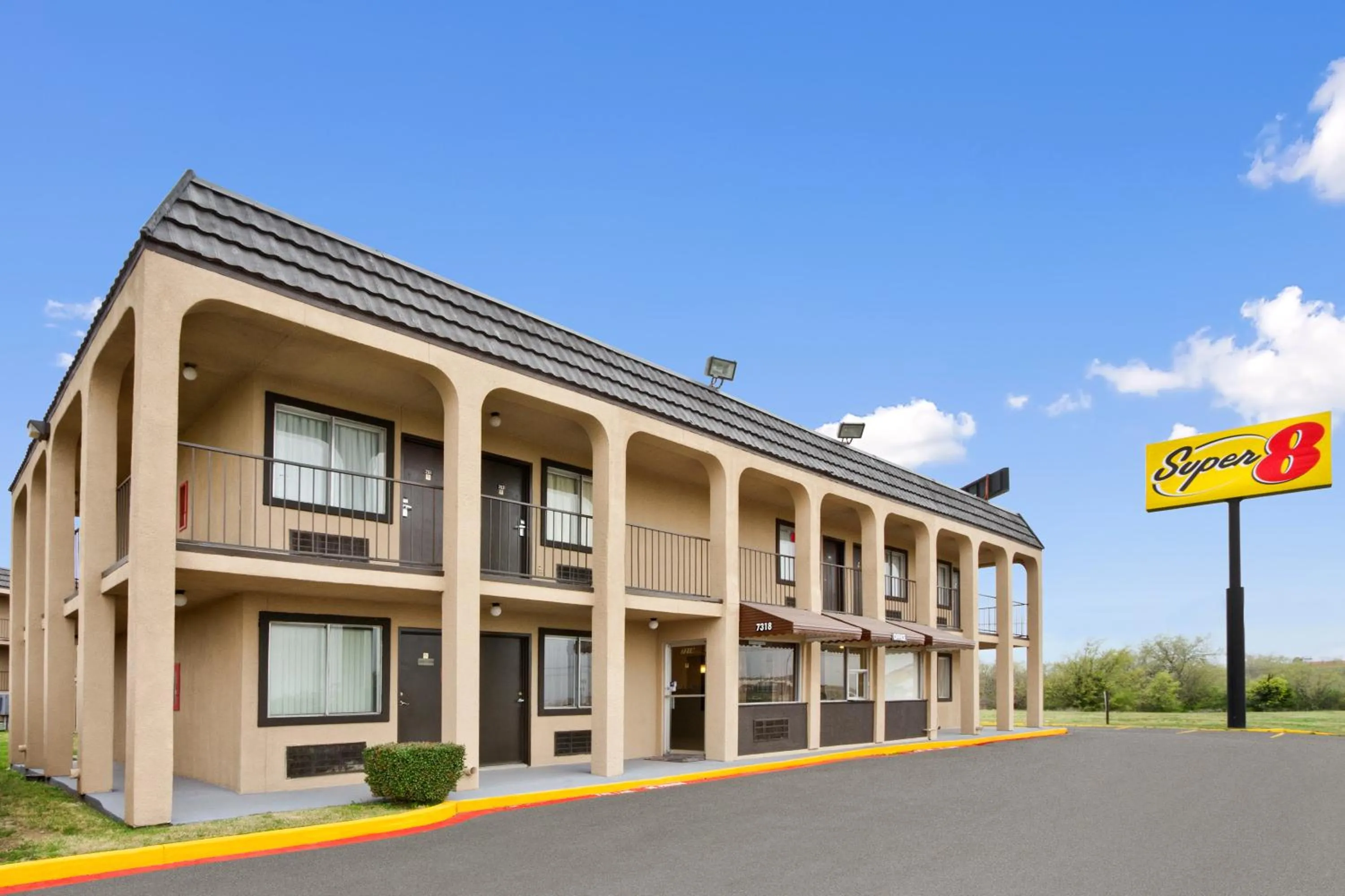 Studio Suite with Two Queen Beds - Non-Smoking in Super 8 by Wyndham Fort Worth TX