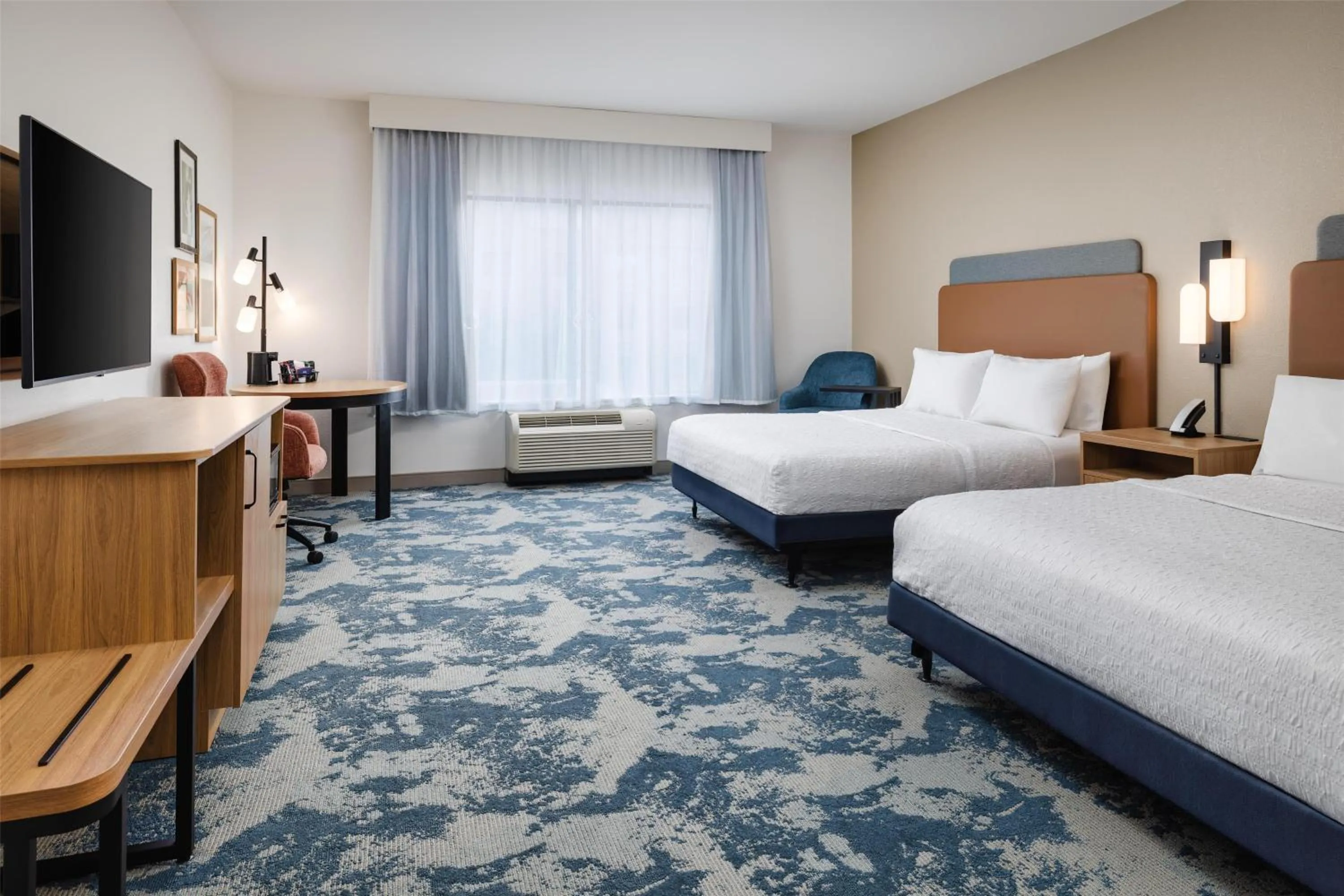 Queen Room with Two Queen Beds - Hearing Access/Non-Smoking in Hampton Inn Chattanooga West/Lookout Mountain