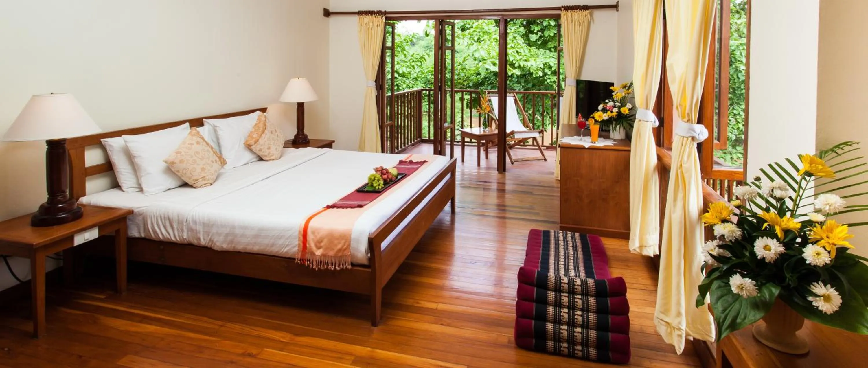 Deluxe Double Room with Balcony in Riverhouse Resort