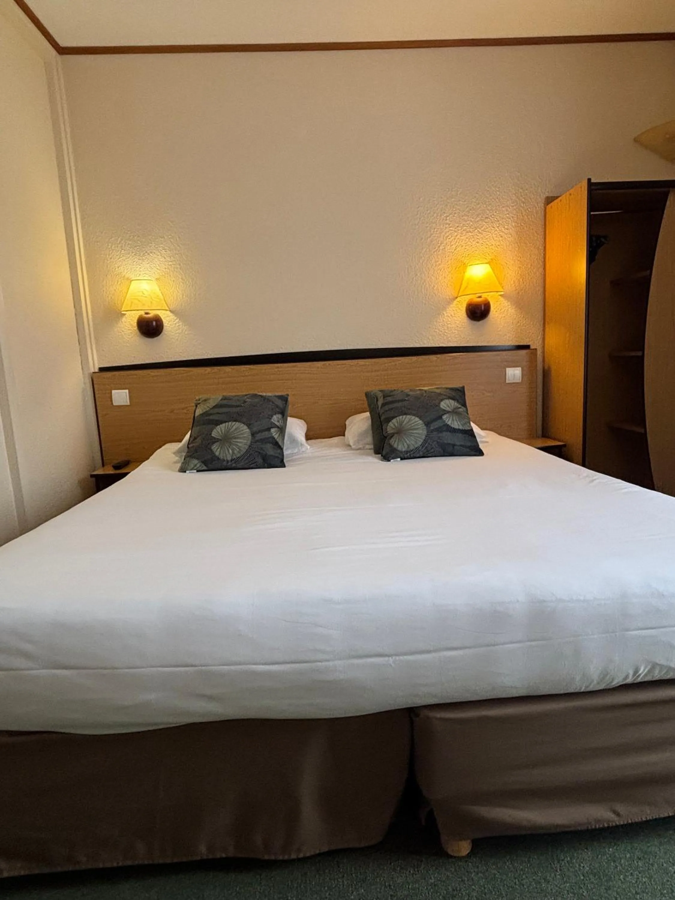 Double Room in Campanile Dijon Centre - Gare