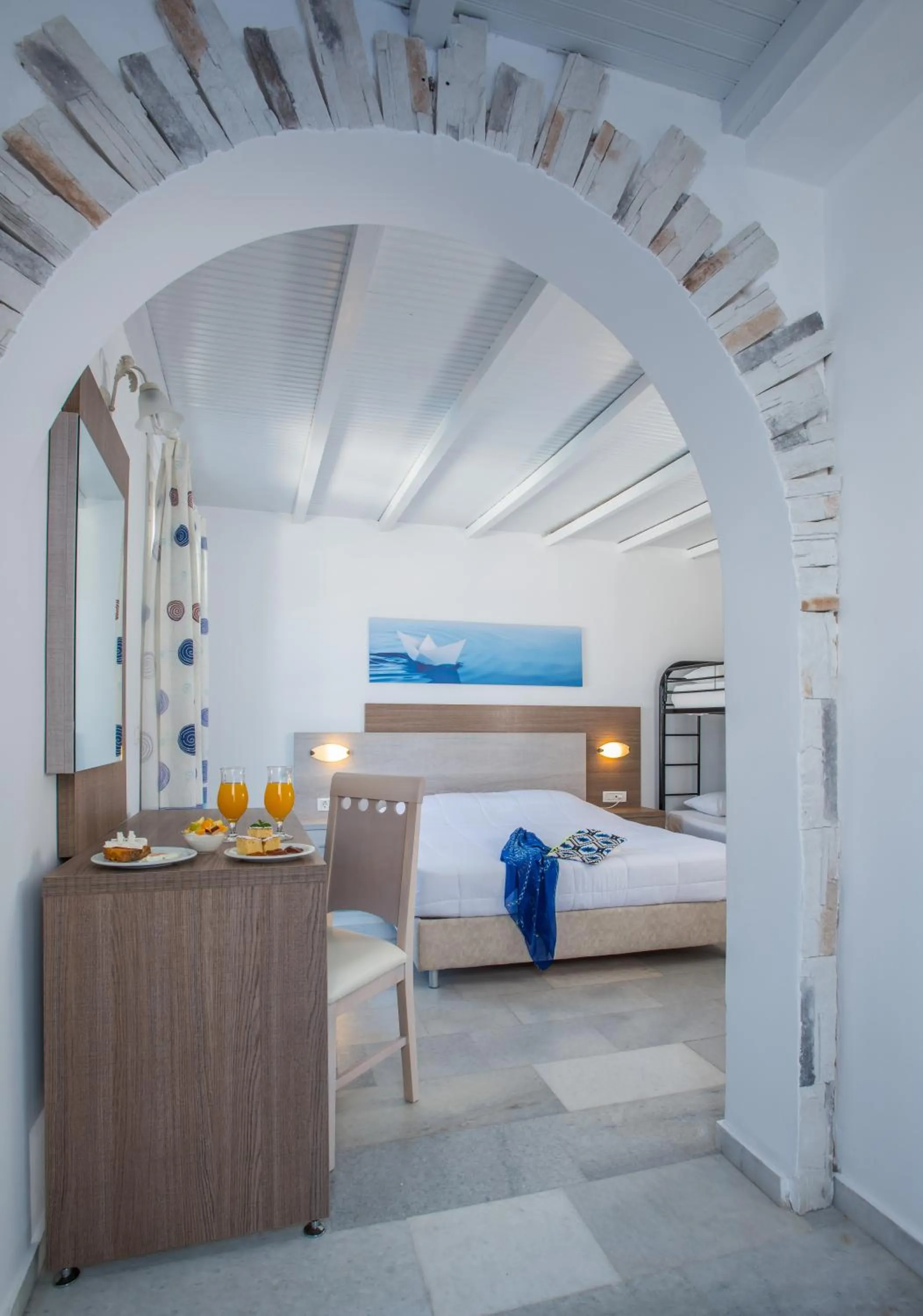 Quadruple Room with Bathroom in Naxos Holidays