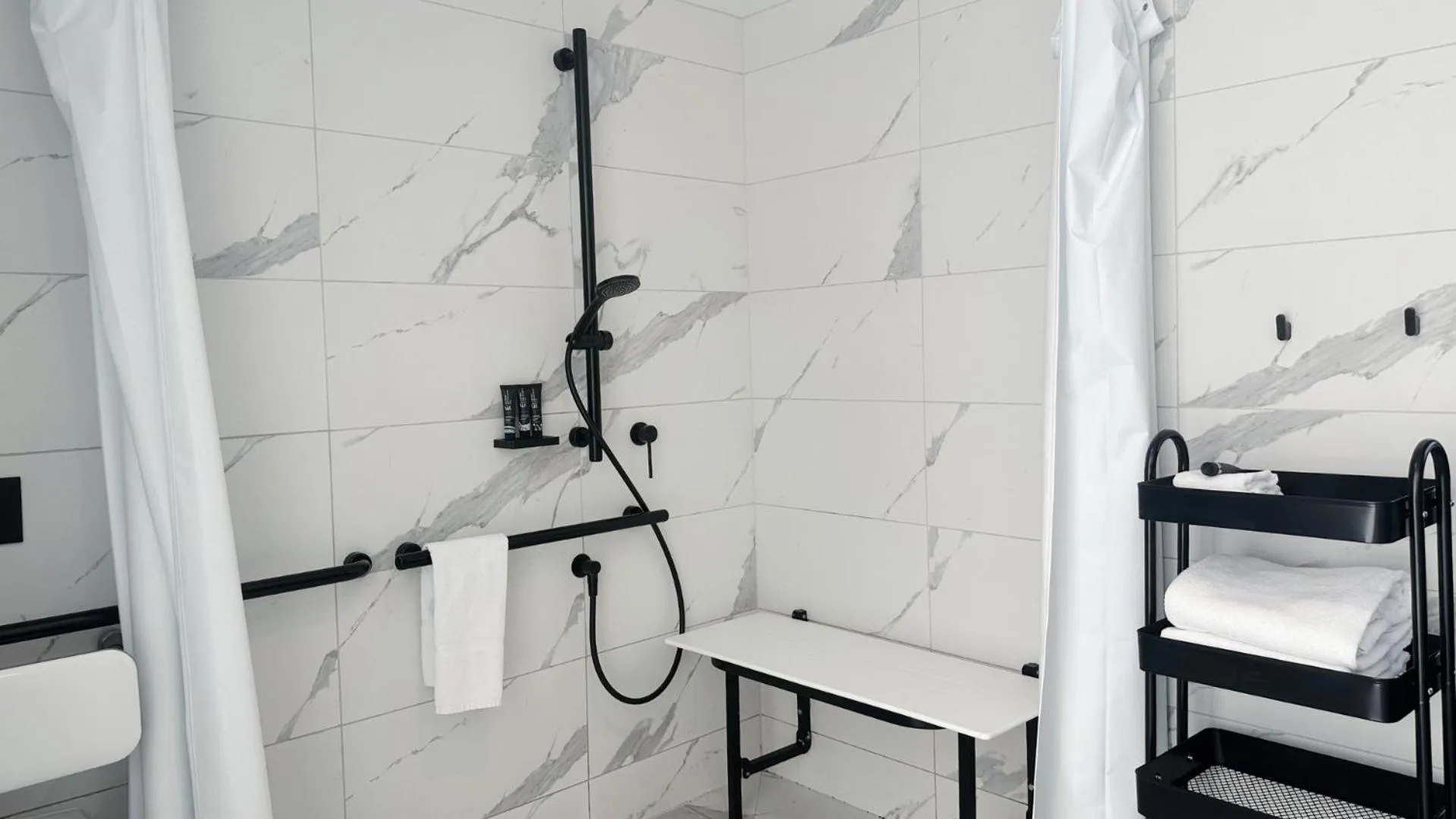 Double Room - Disability Access in Brady Hotels Jones Lane