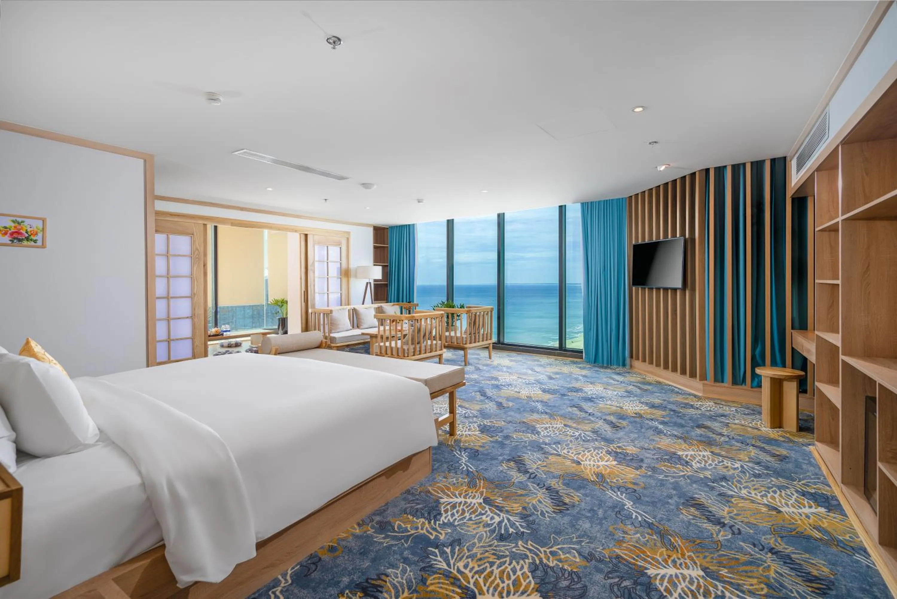 Suite with Sea View in Sala Danang Beach Hotel