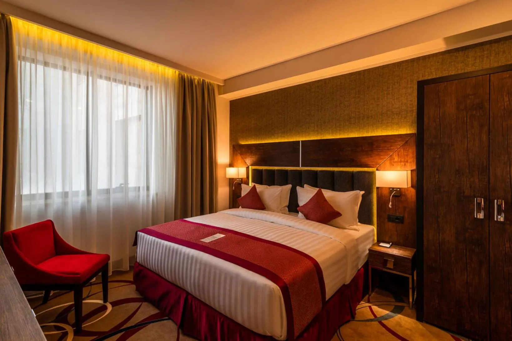 Deluxe King Room with Kitchenette in Ramada Hotel & Suites by Wyndham Yerevan