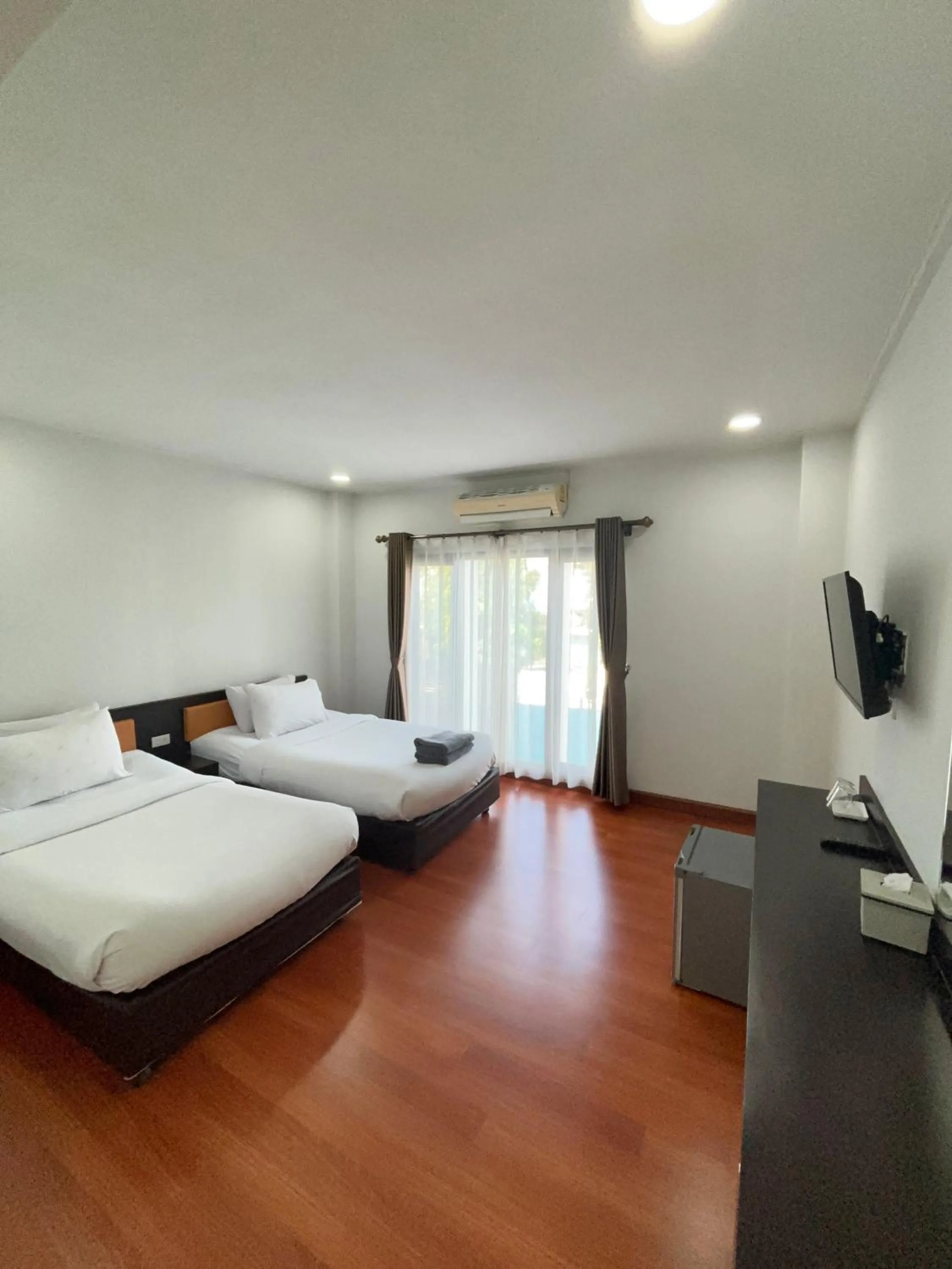 Deluxe Twin Room in Bordin Hotel