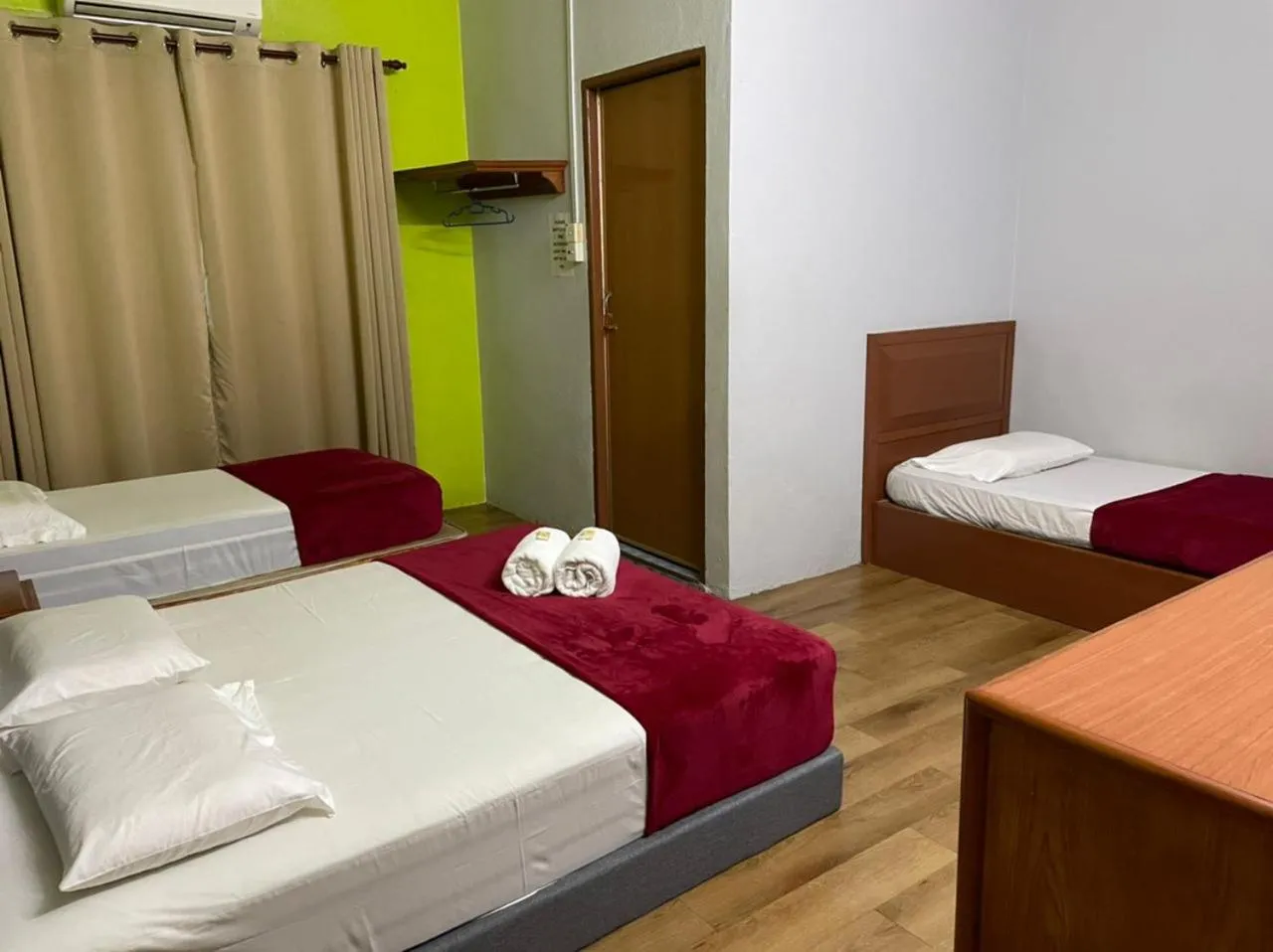 Deluxe Family Room in Samudera Hotel