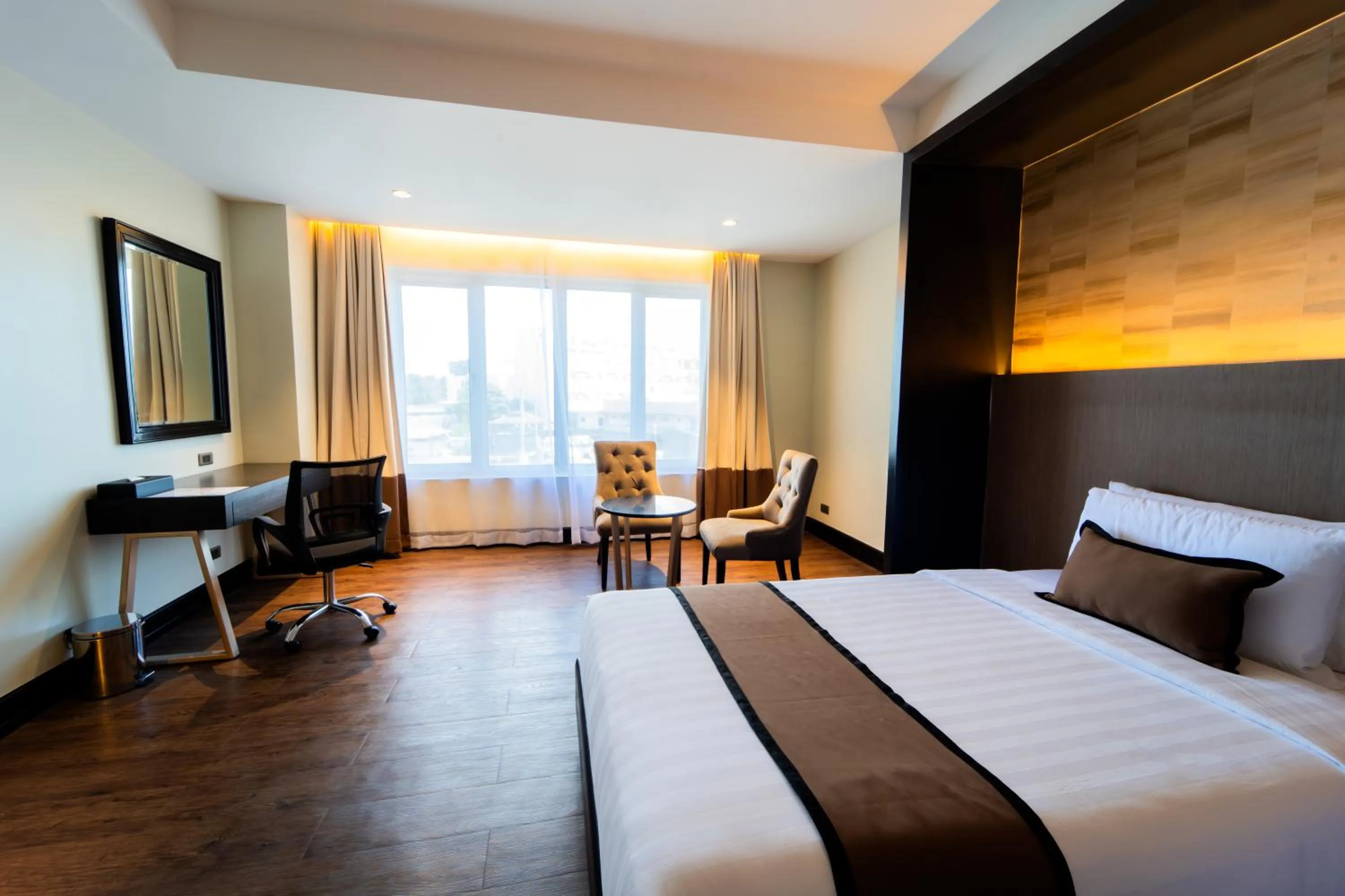 Large Twin Room in MetroCentre Hotel