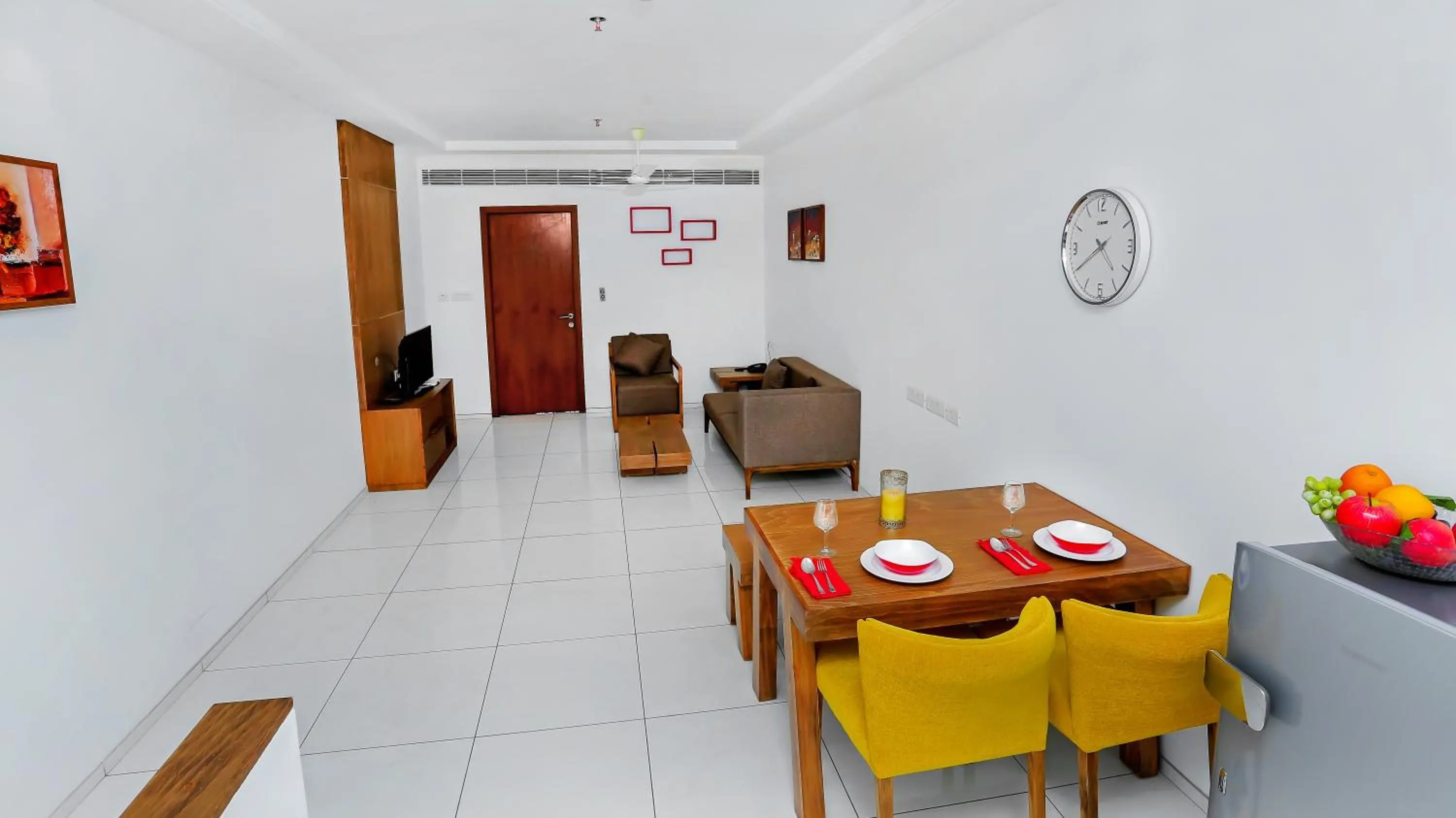 One-Bedroom Suite in Kent Baywatch Suites