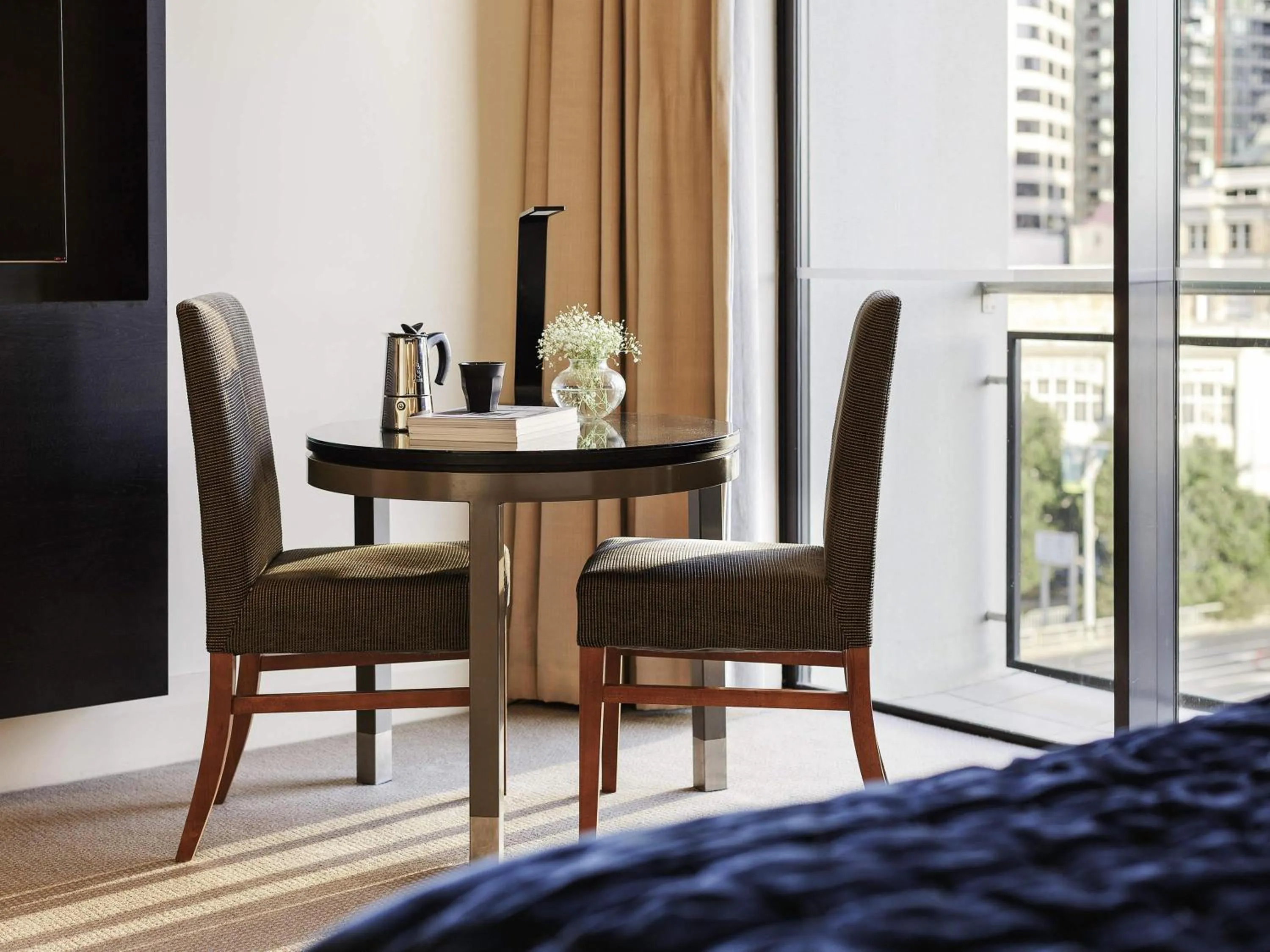 Queen Studio Suite with City View in The Sebel Auckland Viaduct Harbour