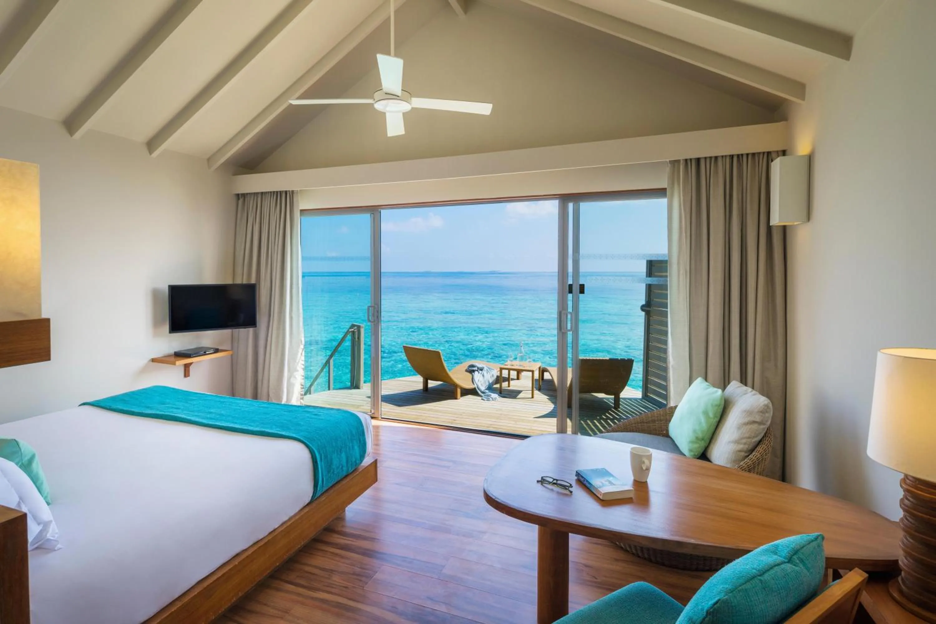 Overwater Villa King | 10% discount on F&B | Valid for stays until 20 December 2025 in Centara Ras Fushi Resort & Spa Maldives - 50 percent discount on transfers for min 4 nights stay and more, valid for reservations between 11th Feb till 22 Dec 2025