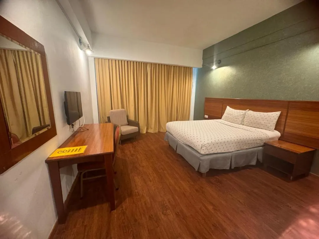 Superior Double Room in MAYRES HOTEL