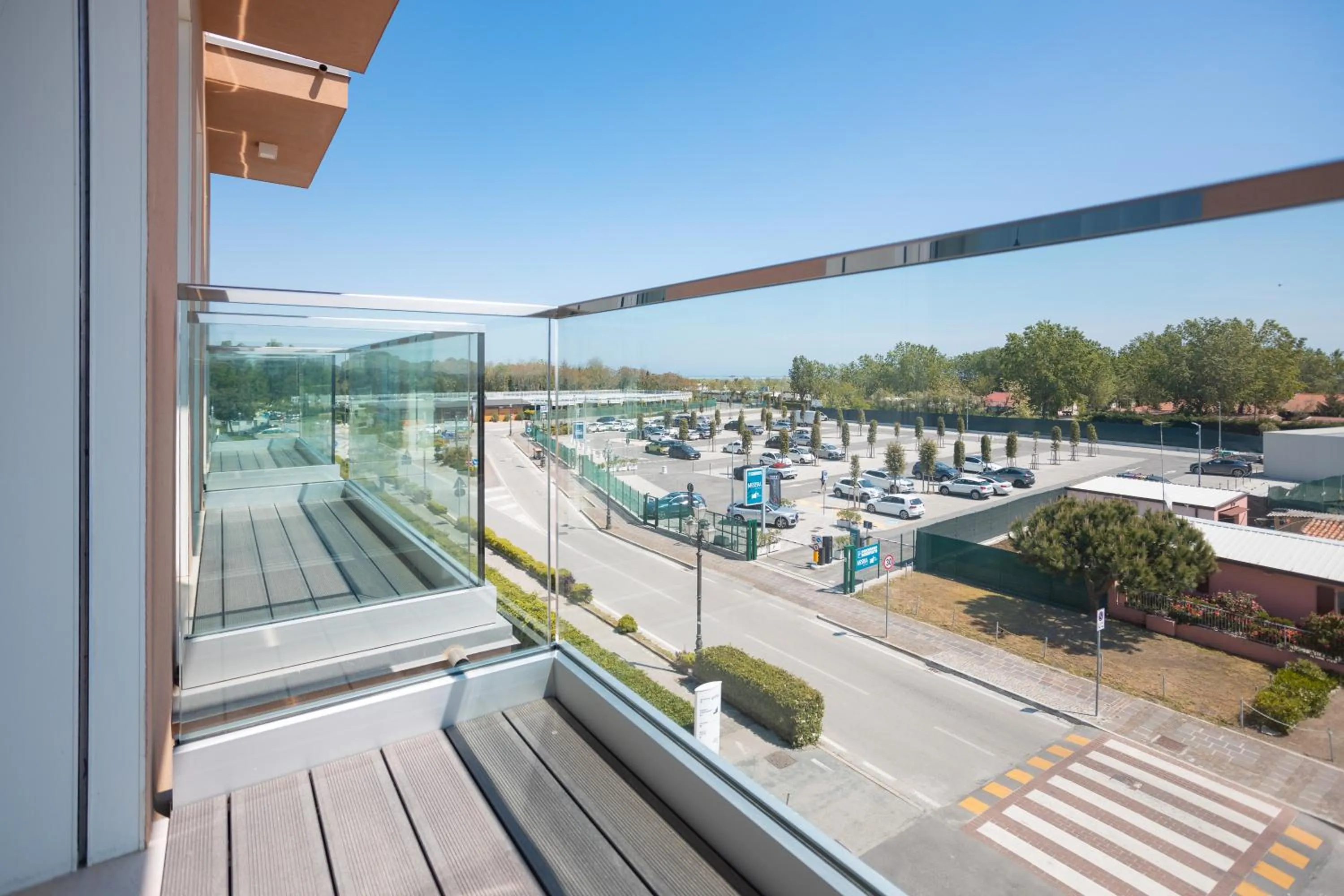 Suite with Balcony and Beach Access in Mosella Suite Hotel