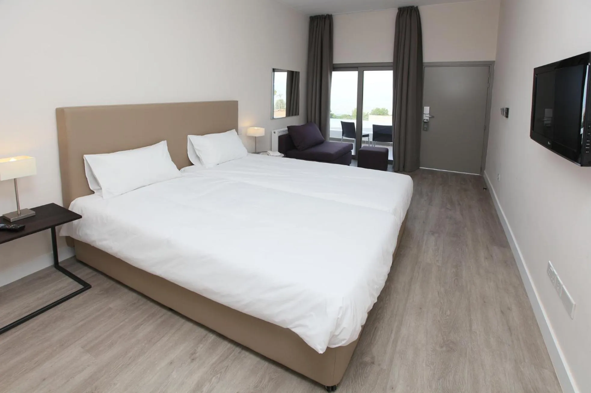 Accessible Suite in Droushia Heights Hotel