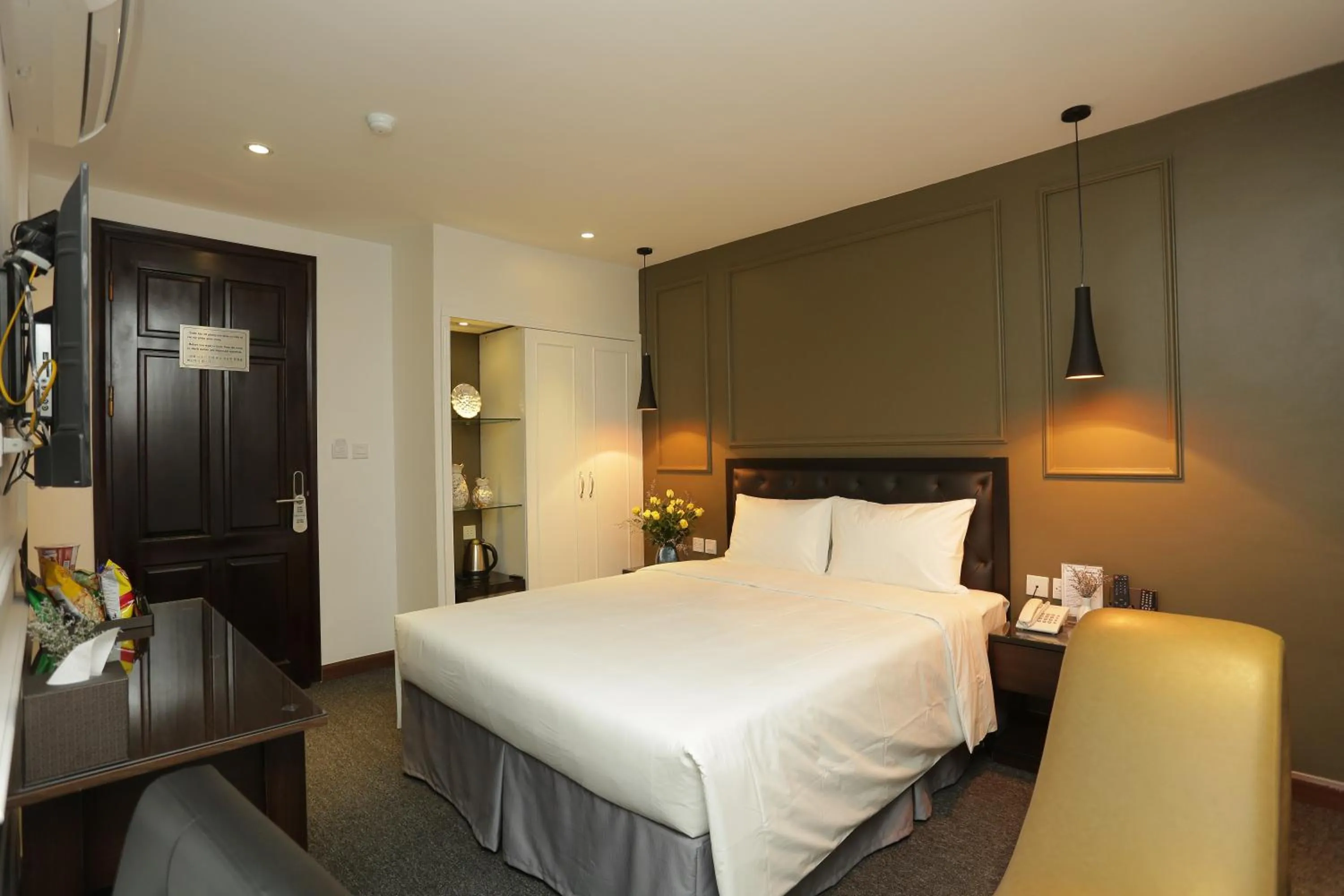 Deluxe Double Room in Adeline Hotel Hanoi