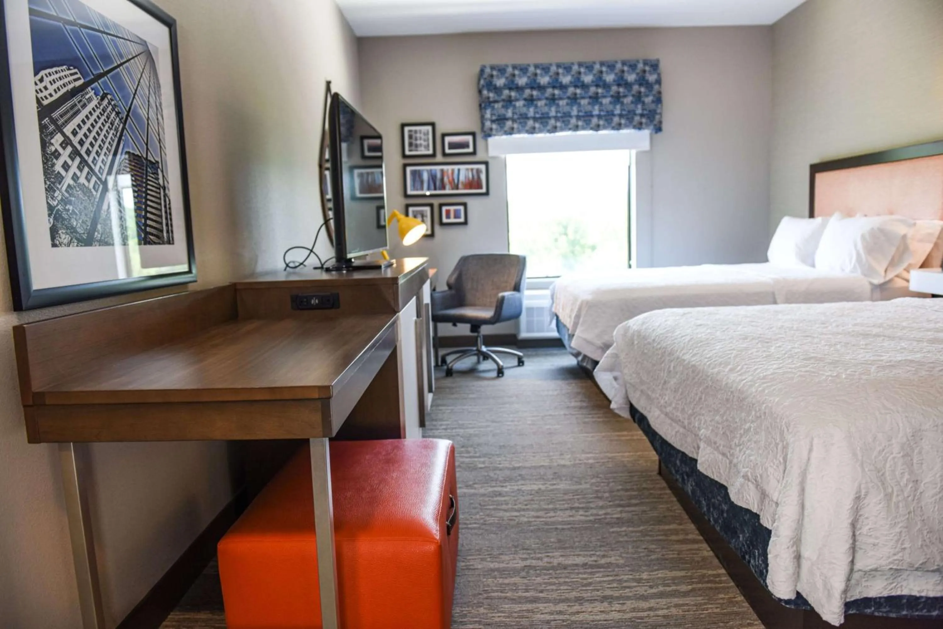 Queen Room with Two Queen Beds in Hampton Inn & Suites Lenoir, NC