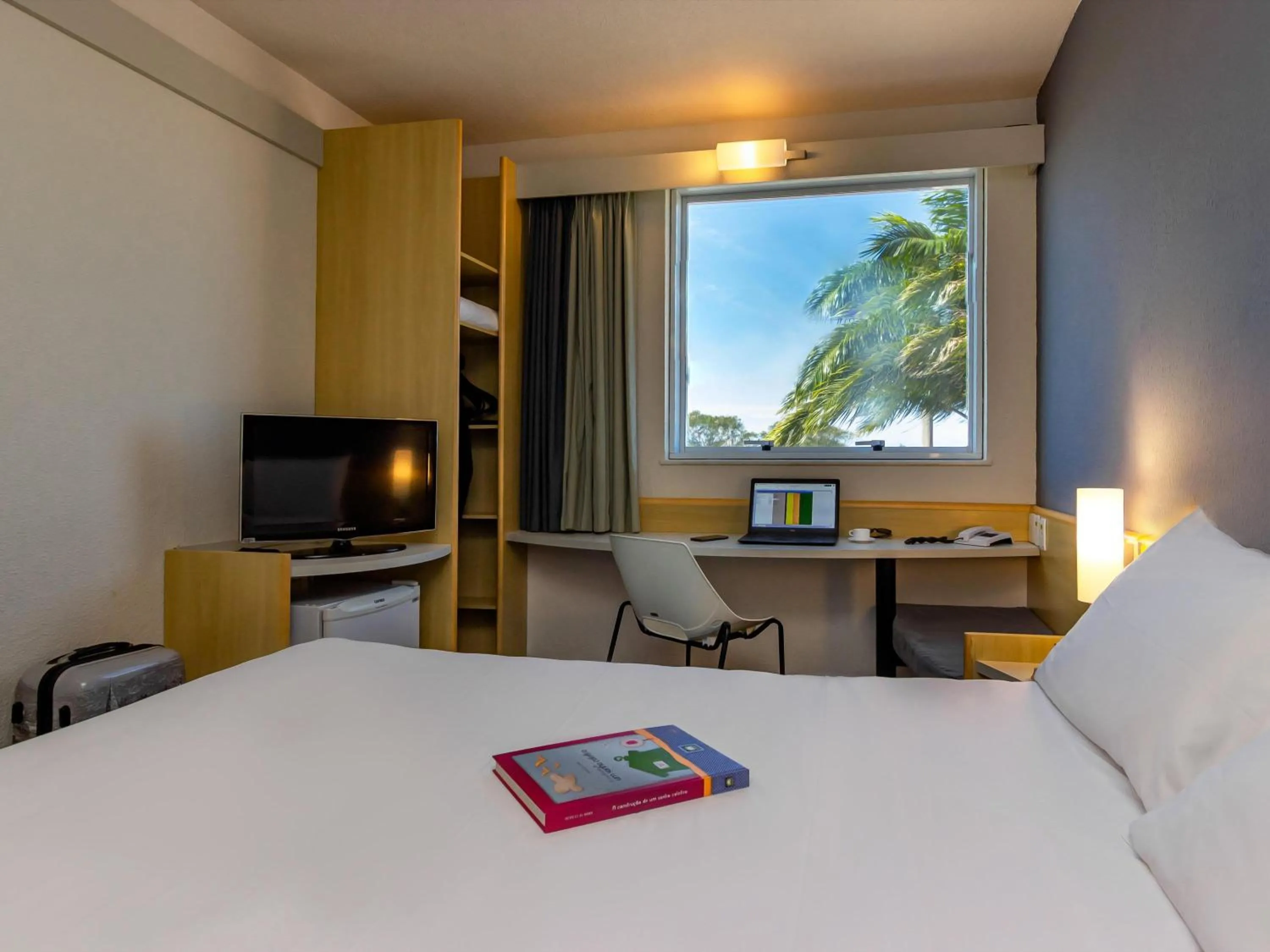 Standard Double Room in ibis Vitoria Aeroporto