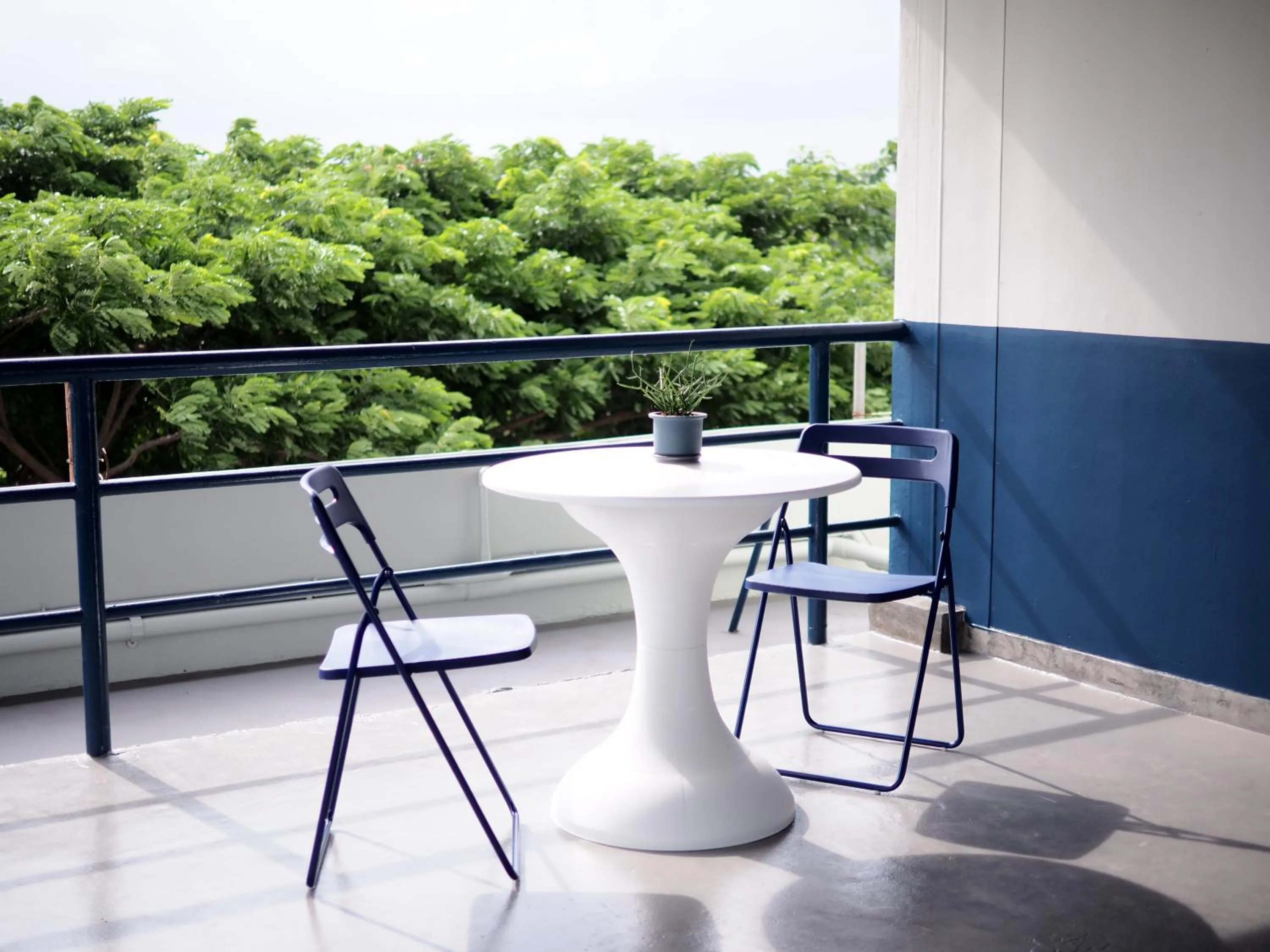 Bunk Bed in Mixed Dormitory Room in Yam Yen Hostel