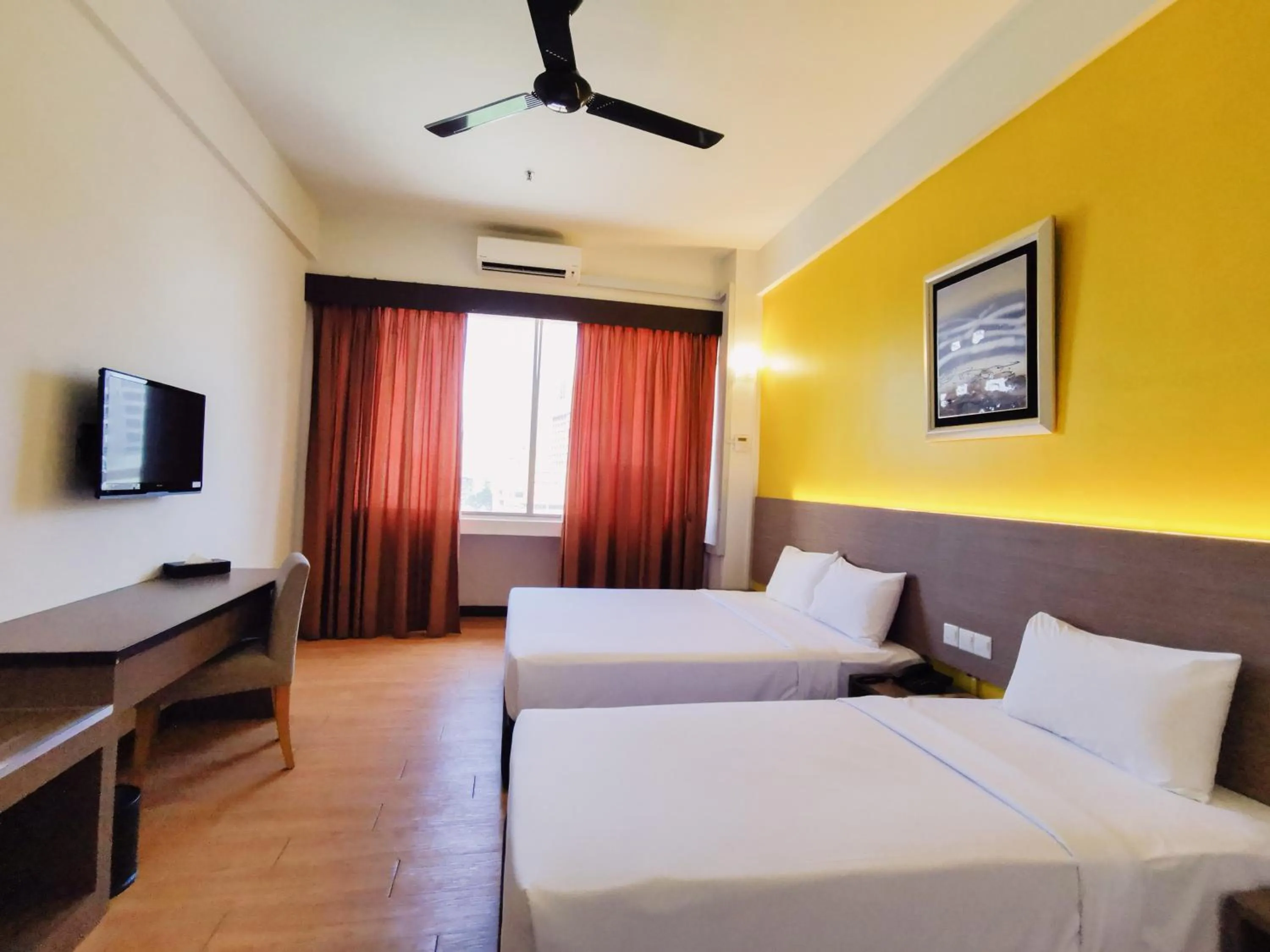Superior Triple Room in Hotel Sentral Melaka @ City Centre
