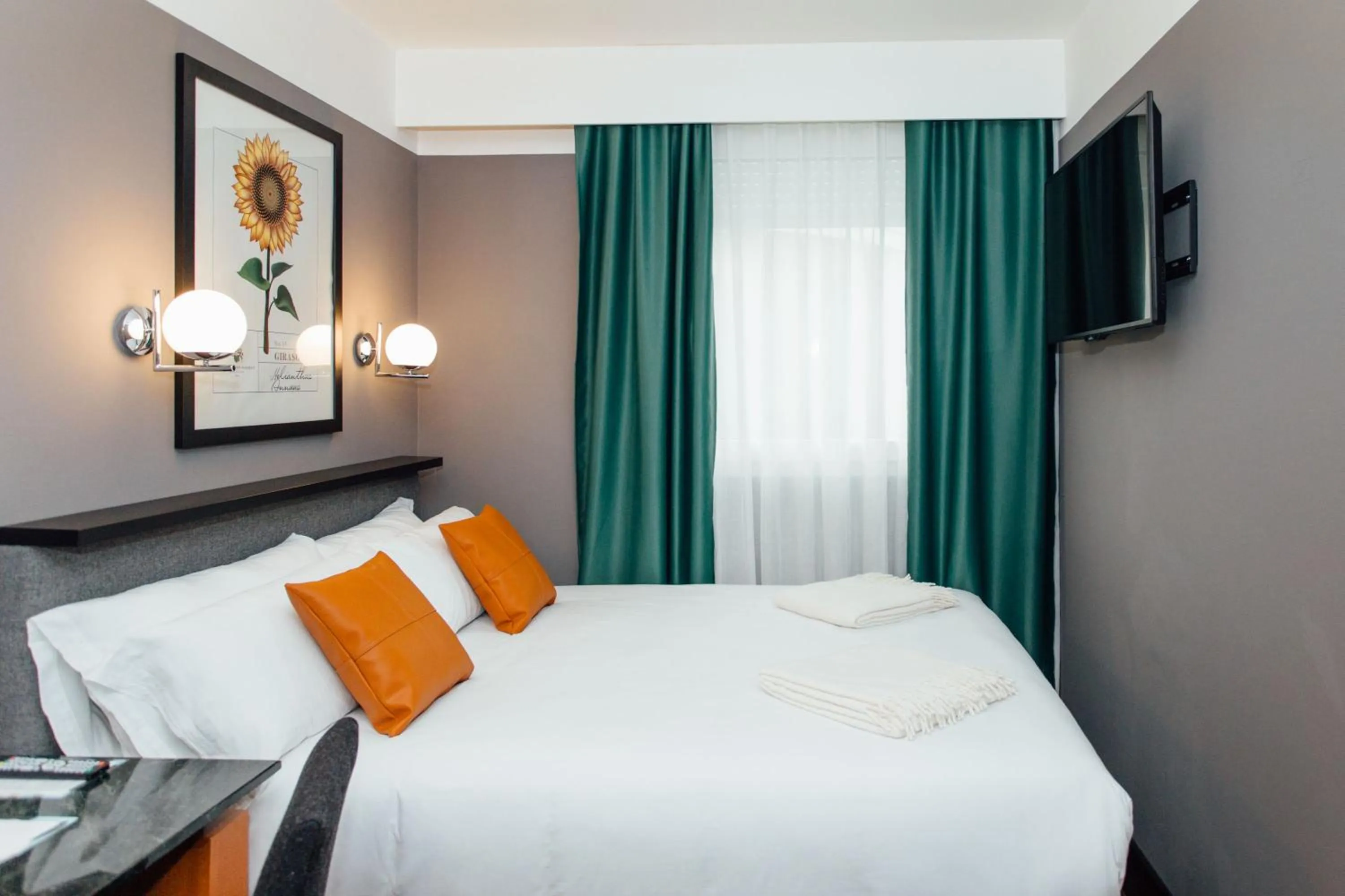 Small Double Room in Hotel Malcom and Barret
