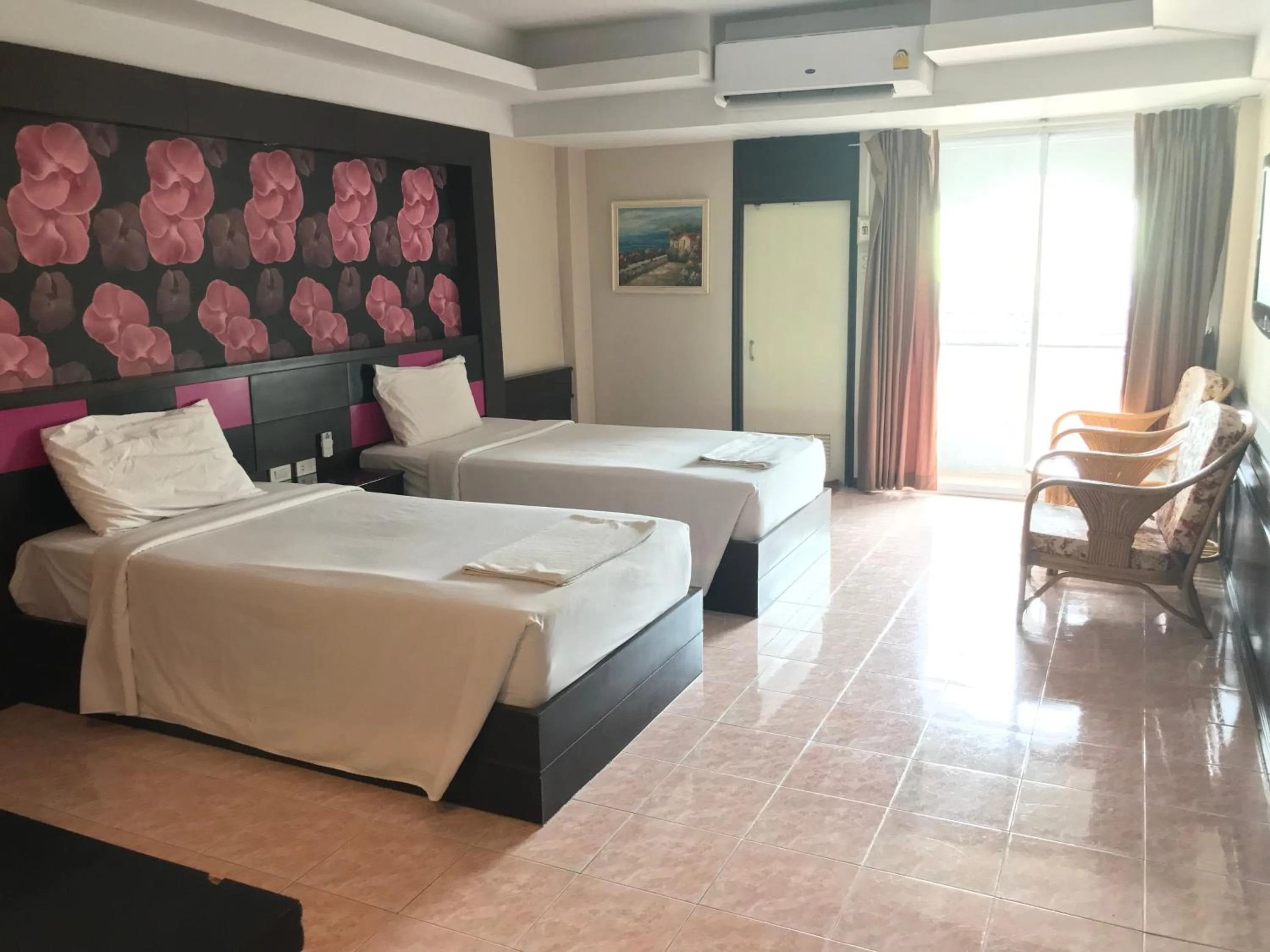 Twin Room in Khon Kaen Ruenrom Hotel