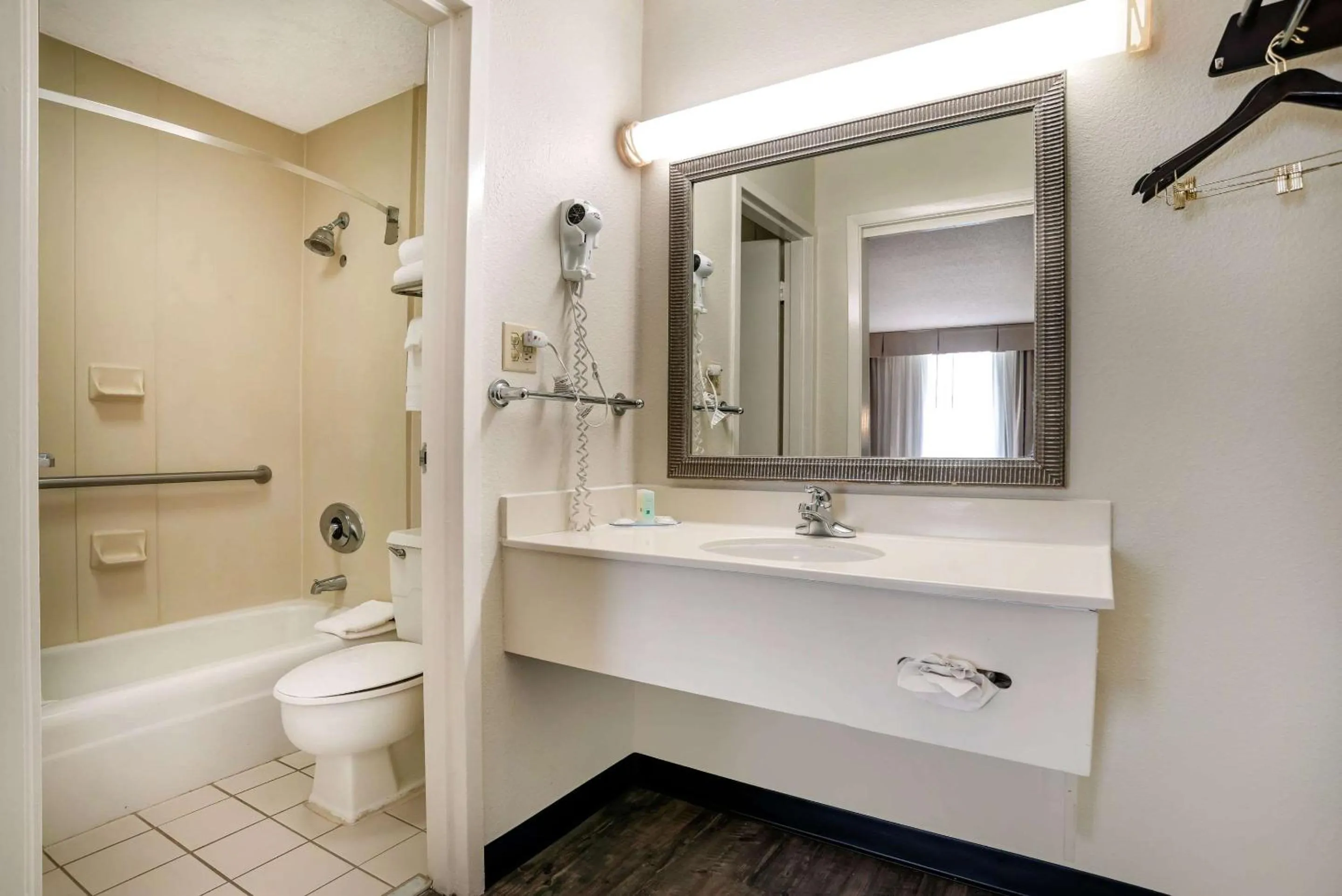 Queen Room with Two Queen Beds - Accessible/Non-Smoking  in Quality Inn Baton Rouge East I-12