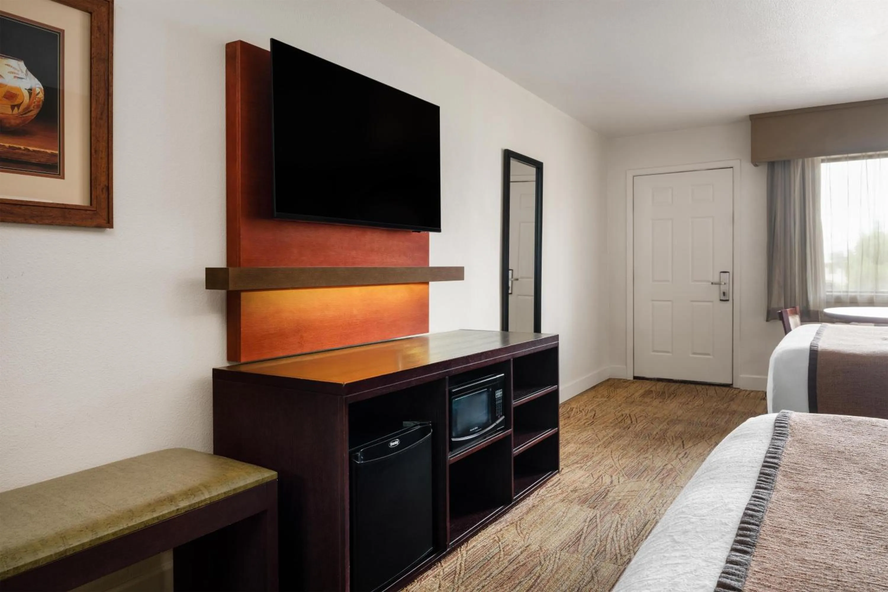 Queen Room with Two Queen Beds - Non-Smoking in Best Western Discovery Inn