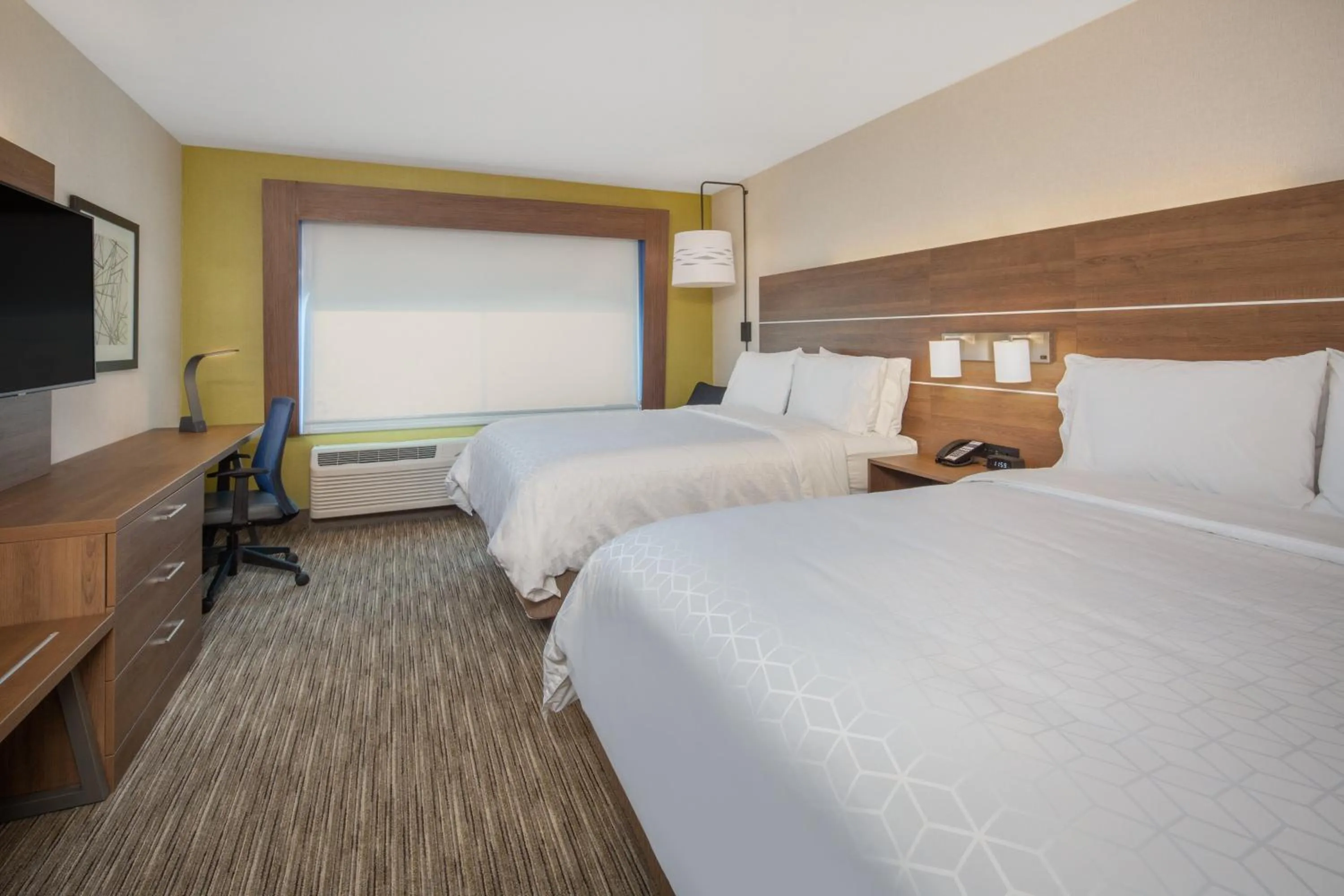 Standard Room with Two Queen Beds in Holiday Inn Express & Suites Chico by IHG