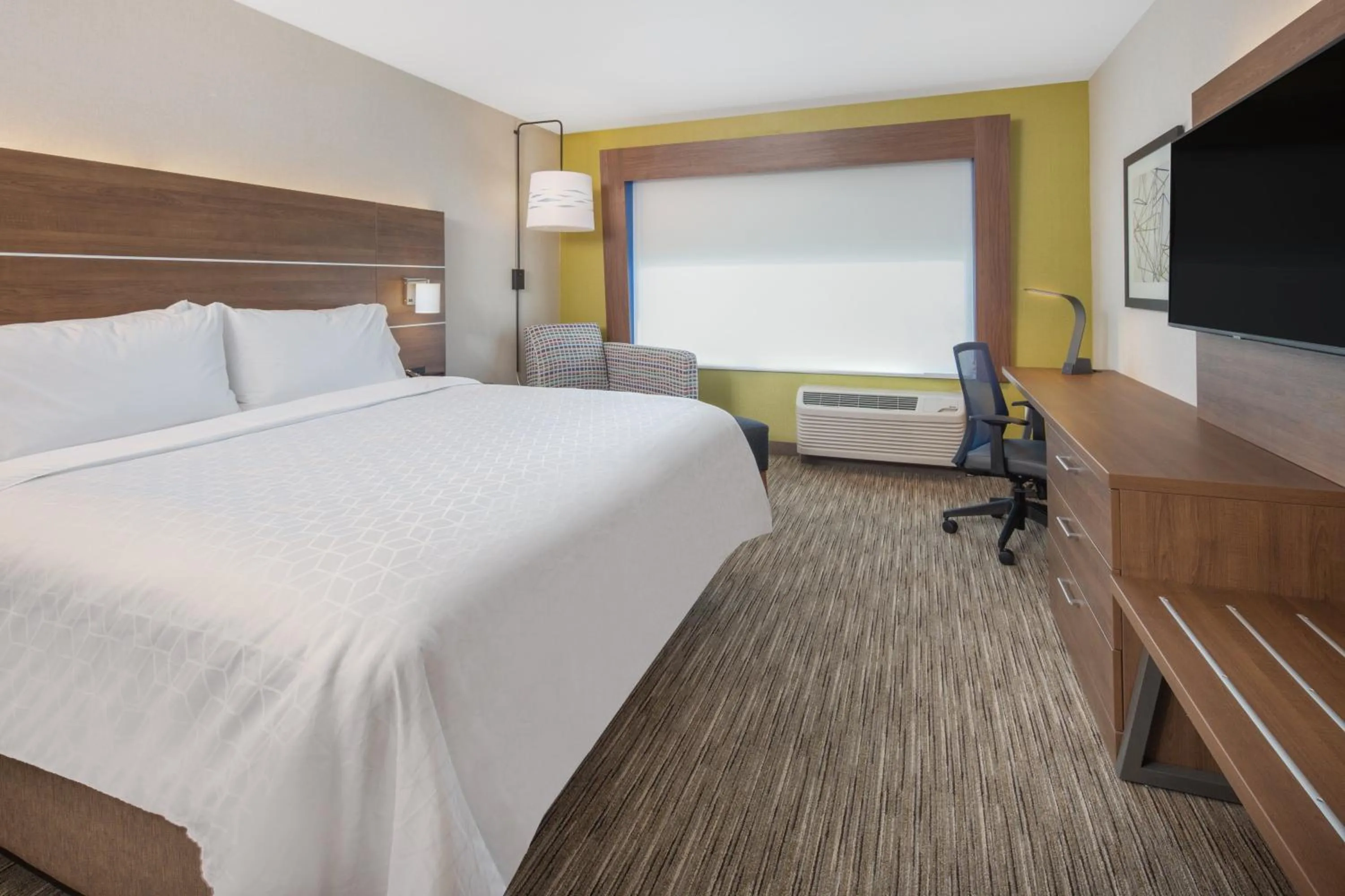 King Room - Mobility Access/Hearing Accessible in Holiday Inn Express & Suites Chico by IHG