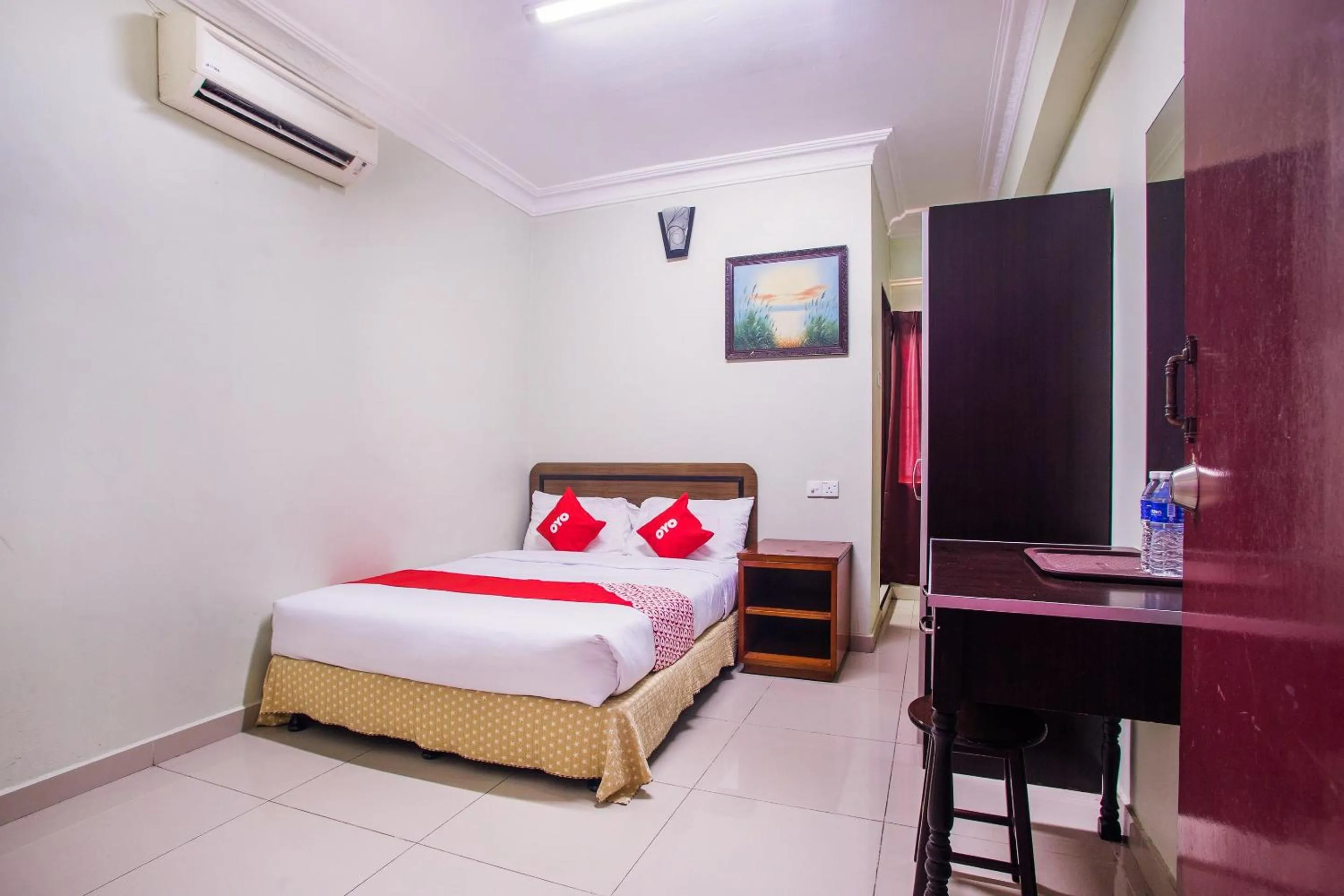 Standard Queen Room in Hotel O Casavilla Hotel