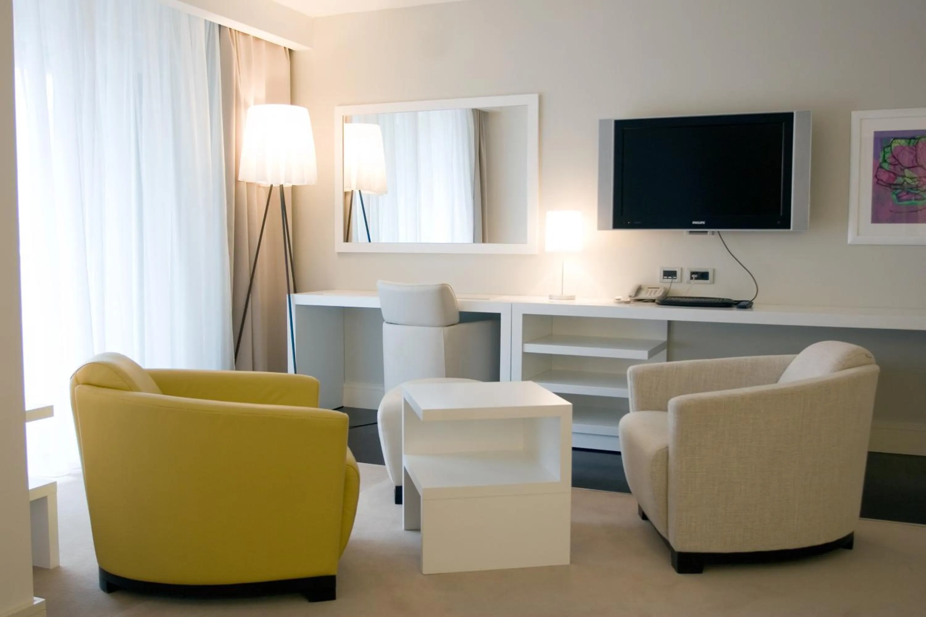 Queen Suite with Sea View in Hotel Park Makarska