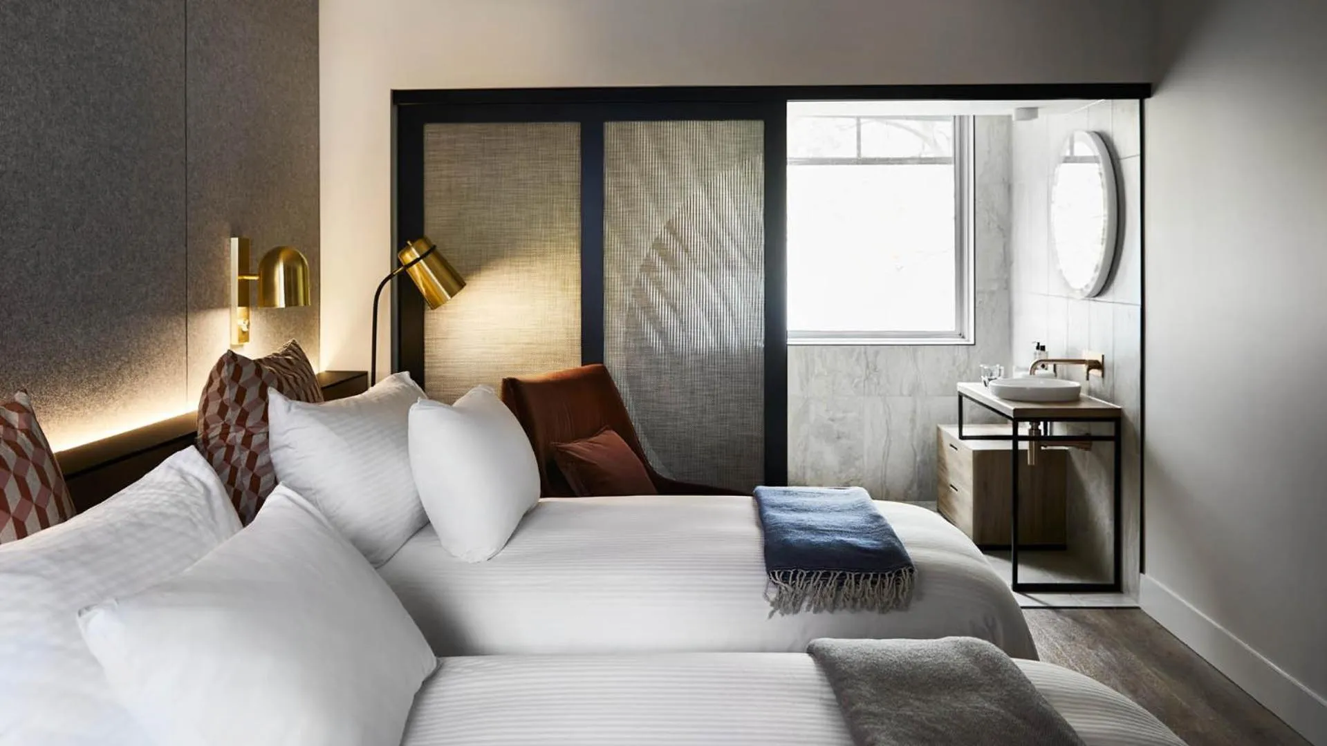 Superior Twin in Zagame's House