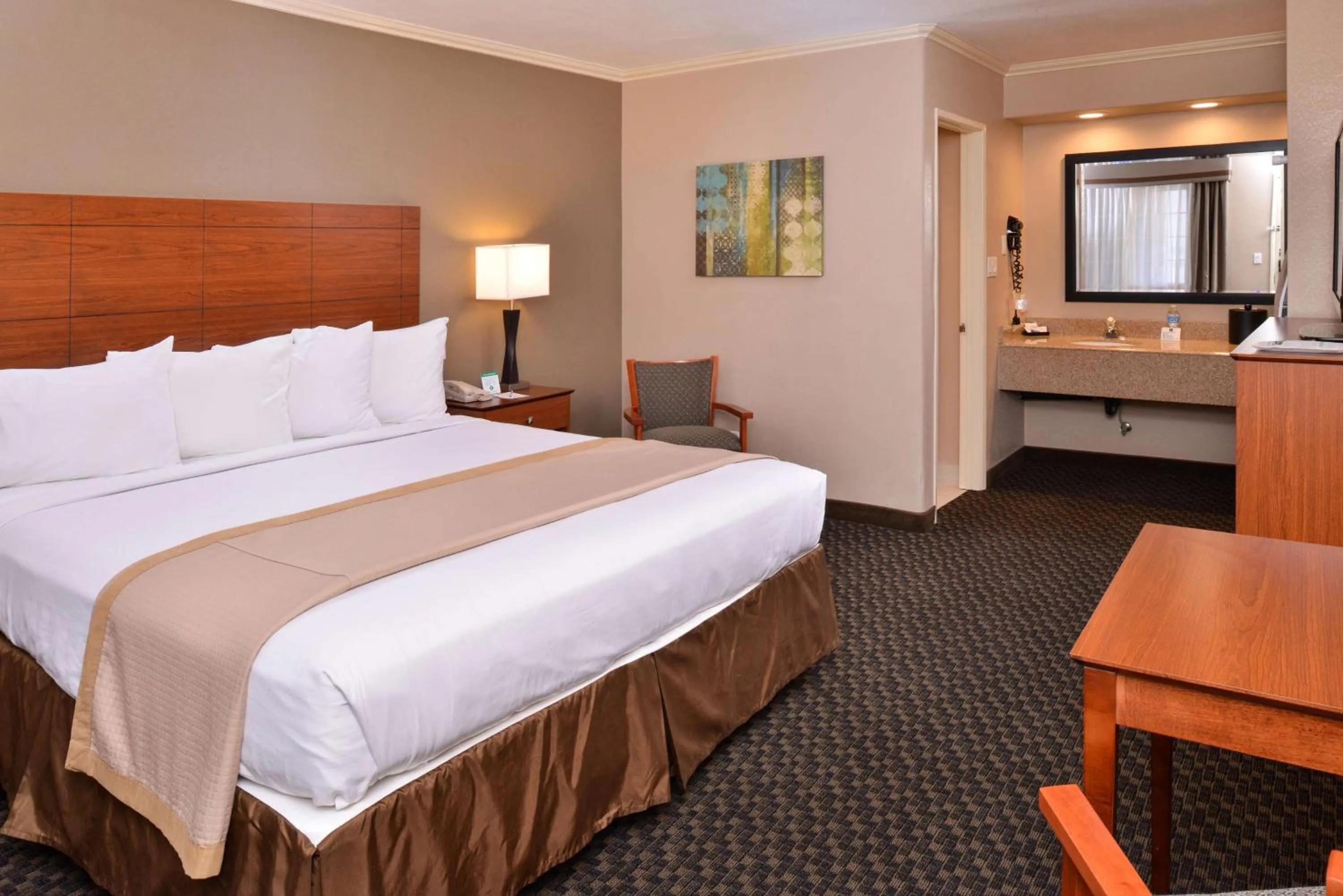 King Room - Smoking  in Best Western Oxnard Inn