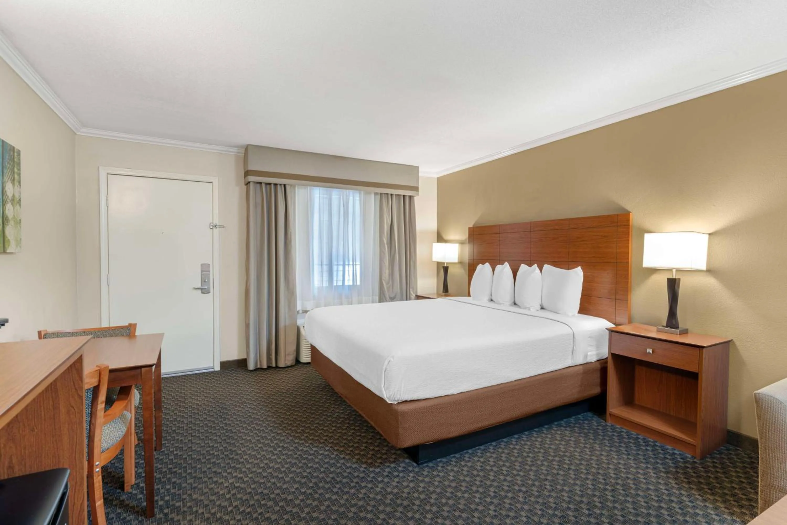 King Room with Kitchenette - Non-Smoking in Best Western Oxnard Inn