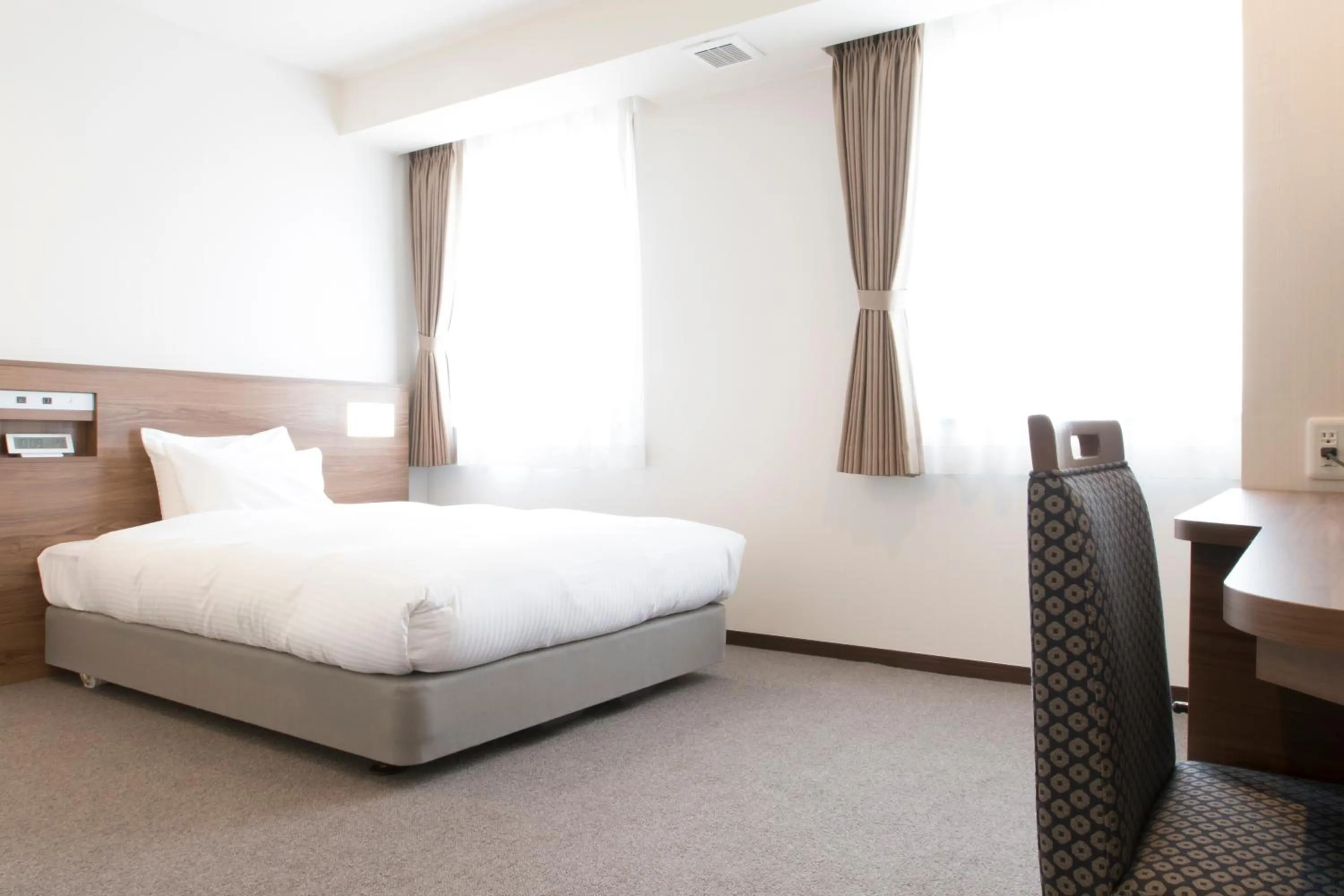 Queen Room - single occupancy - Disability Access in Toho Hotel Namba Motomachi