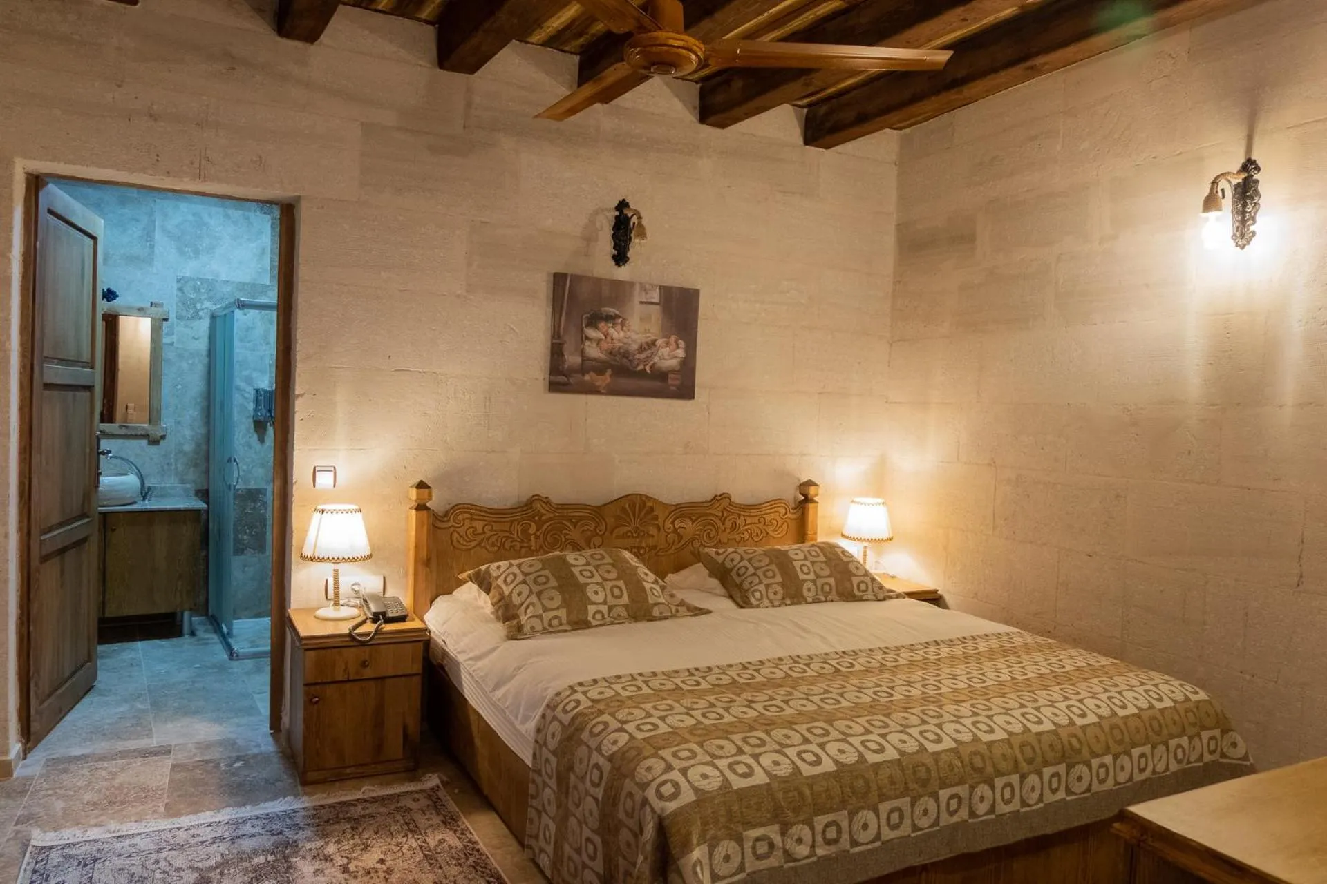 Deluxe Family Suite in Grand Elite Cave Suites