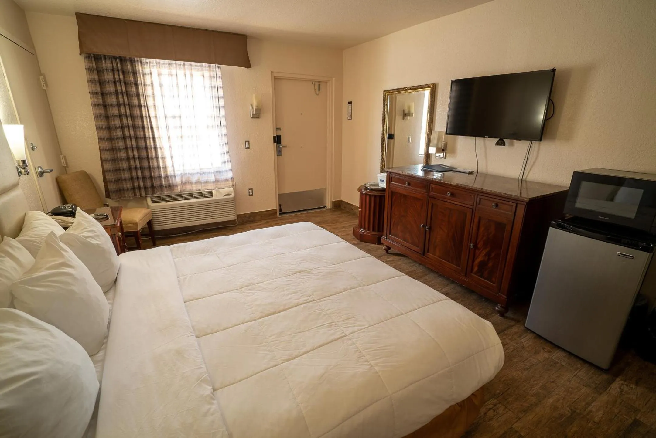 King Room - Ground Floor/Non-Smoking in Travelodge by Wyndham Florida City/Homestead/Everglades