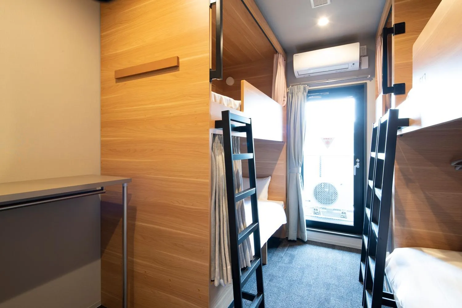 Bed in 6-Bed Mixed Dormitory Room in Grids Tokyo Ueno Hotel&Hostel