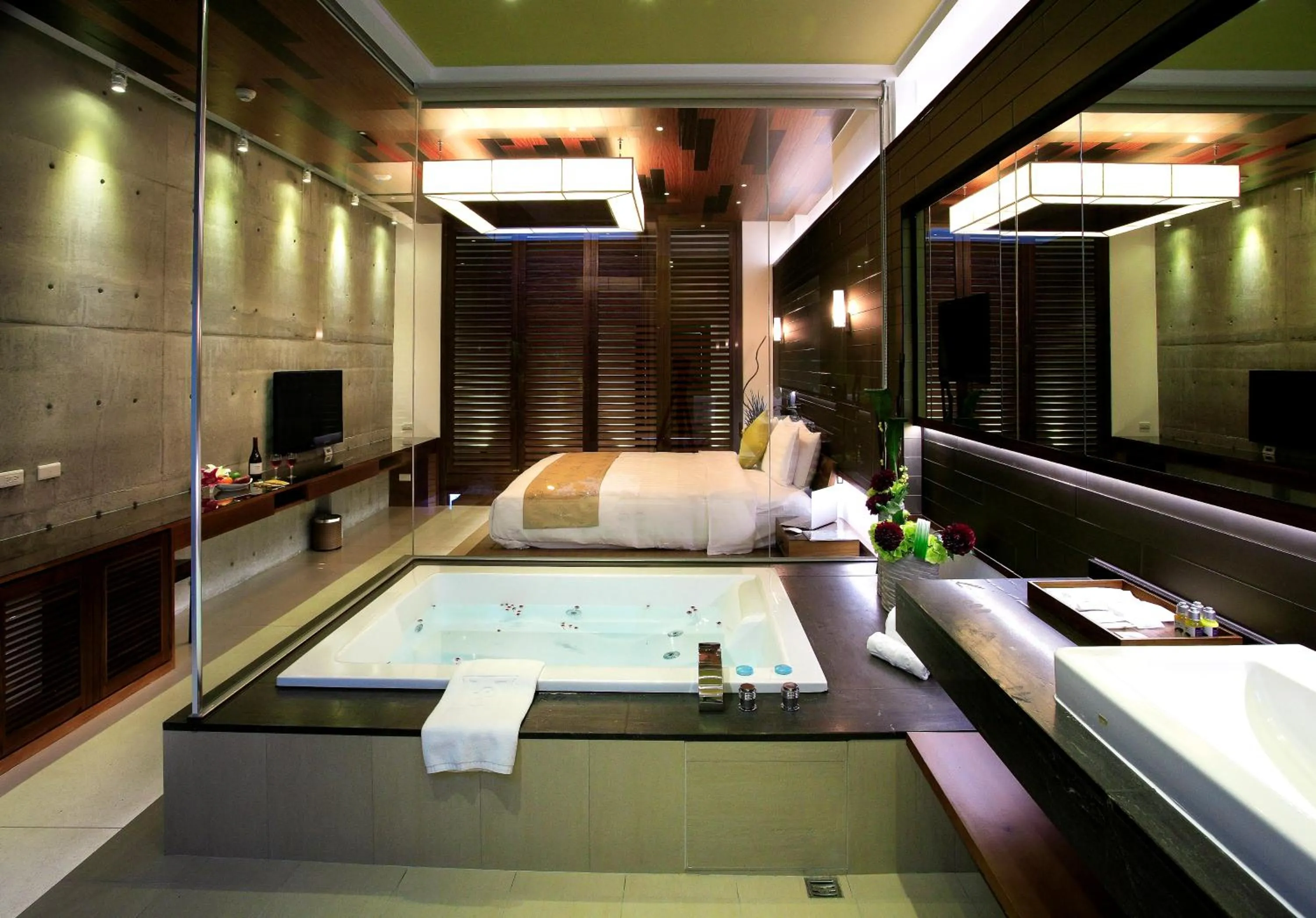 Double Room in H Villa Inn